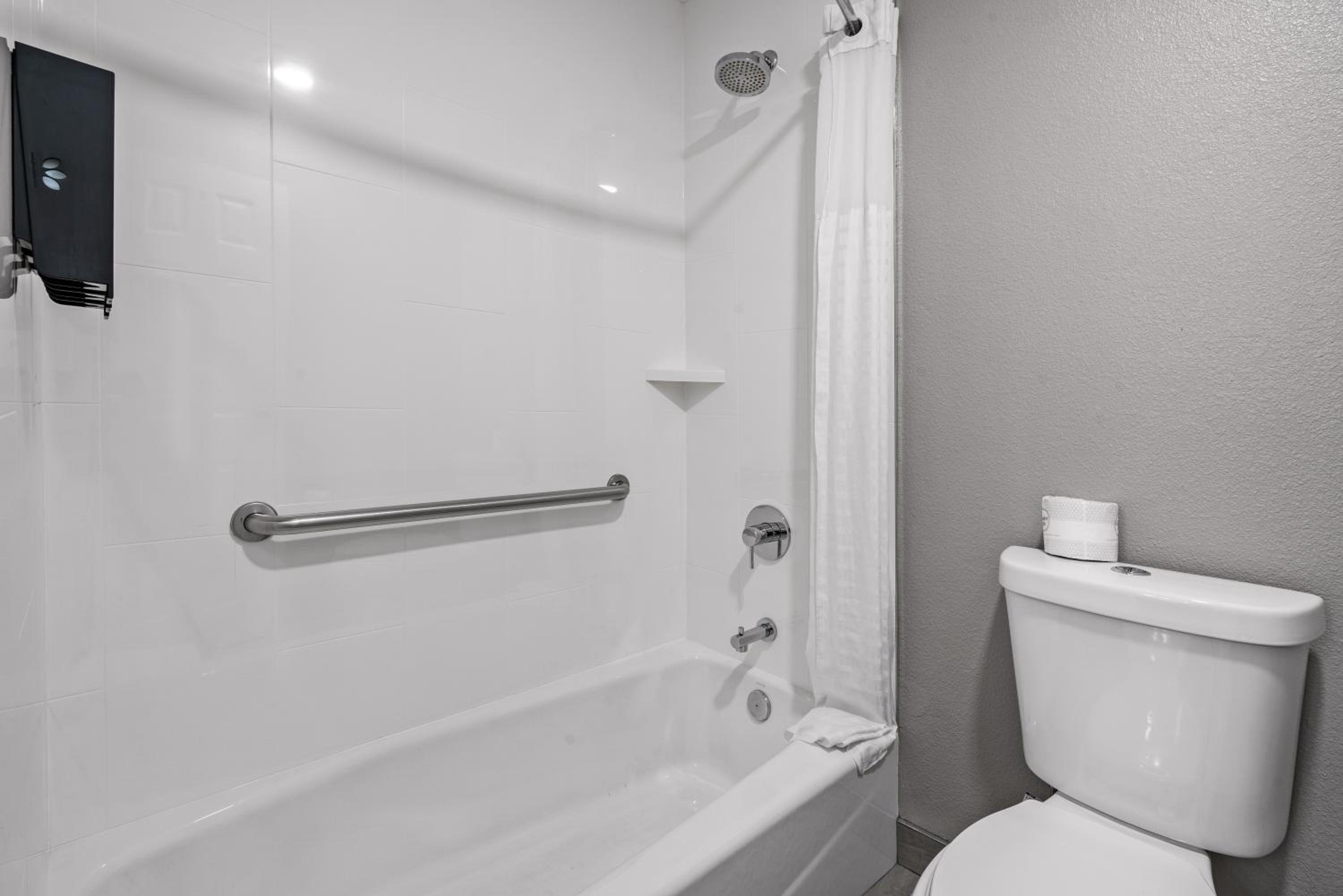 Double Queen Suite - Photo 11