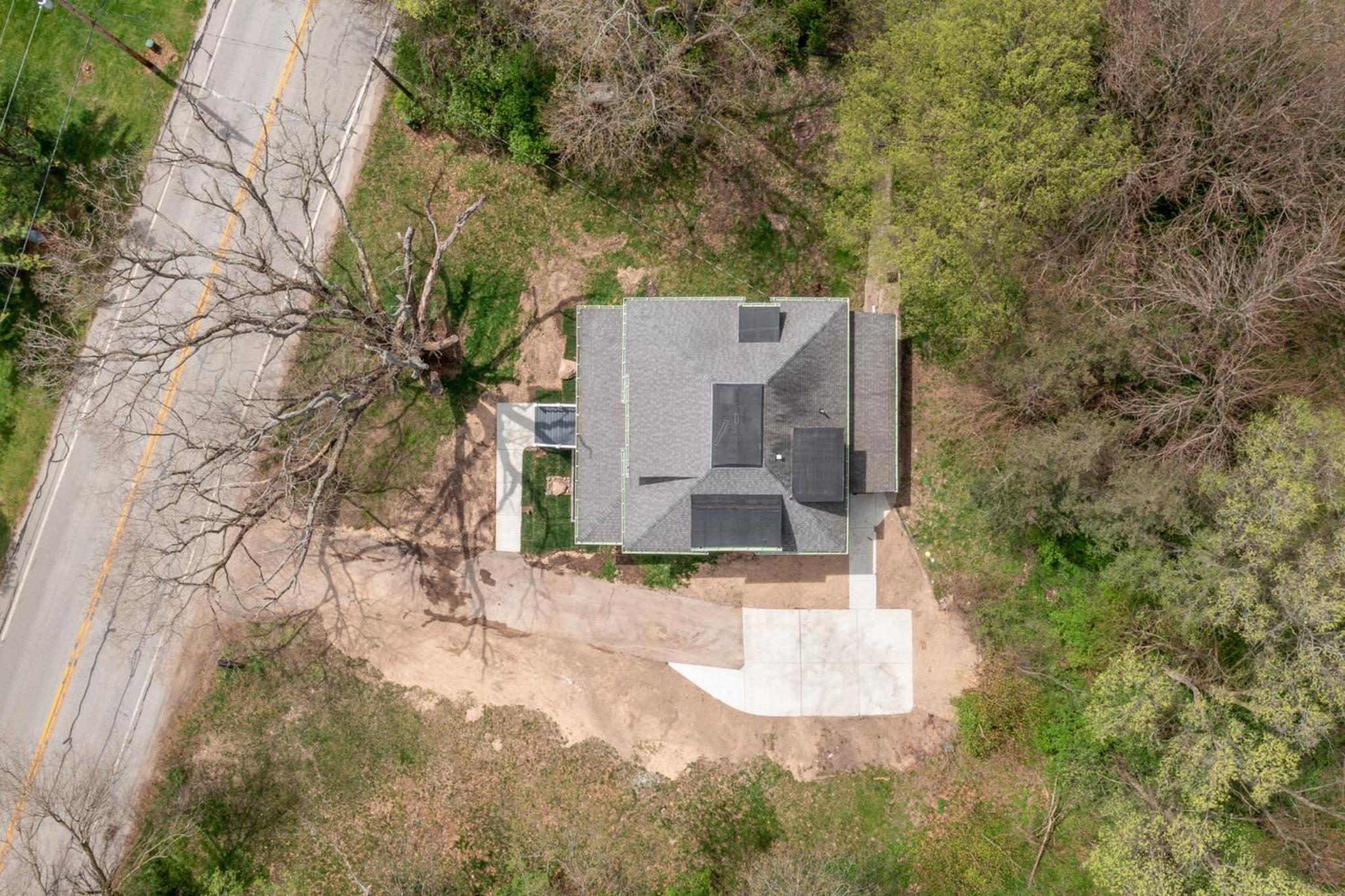 Three-Bedroom House - Photo 22