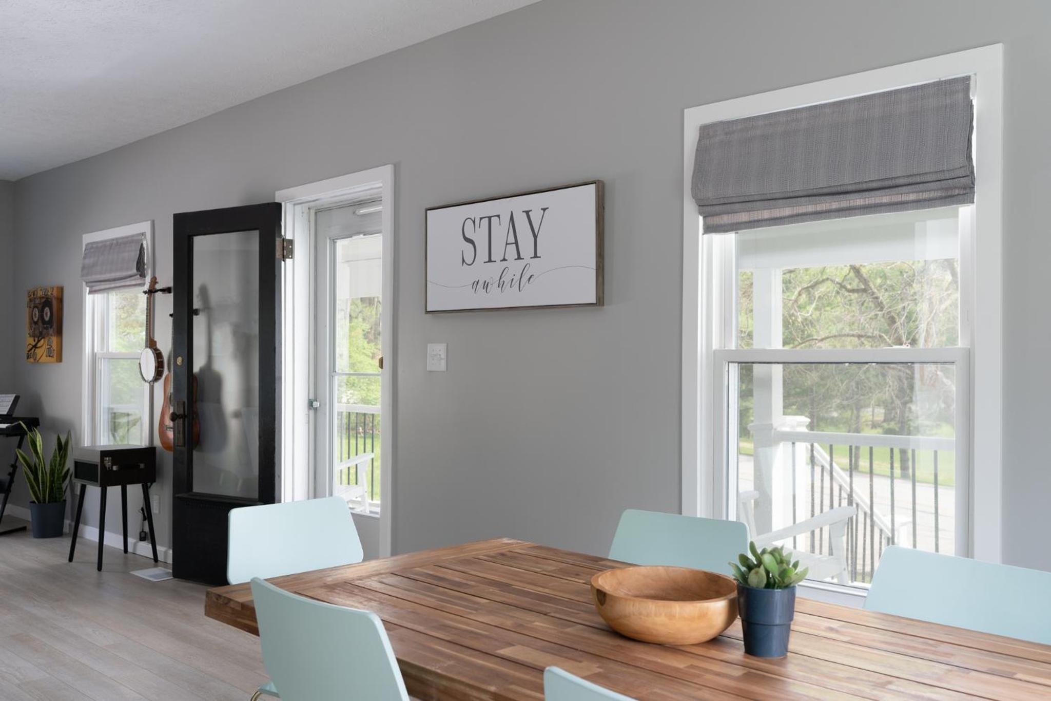 Three-Bedroom House - Photo 2