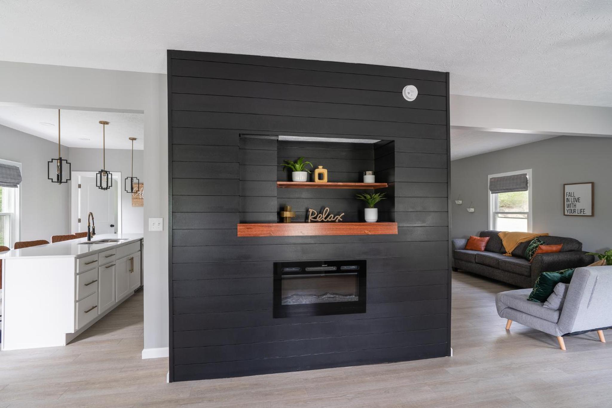Three-Bedroom House - Photo 7