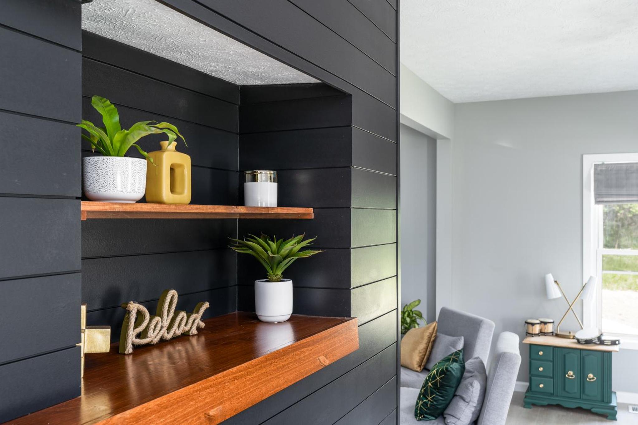 Three-Bedroom House - Photo 4