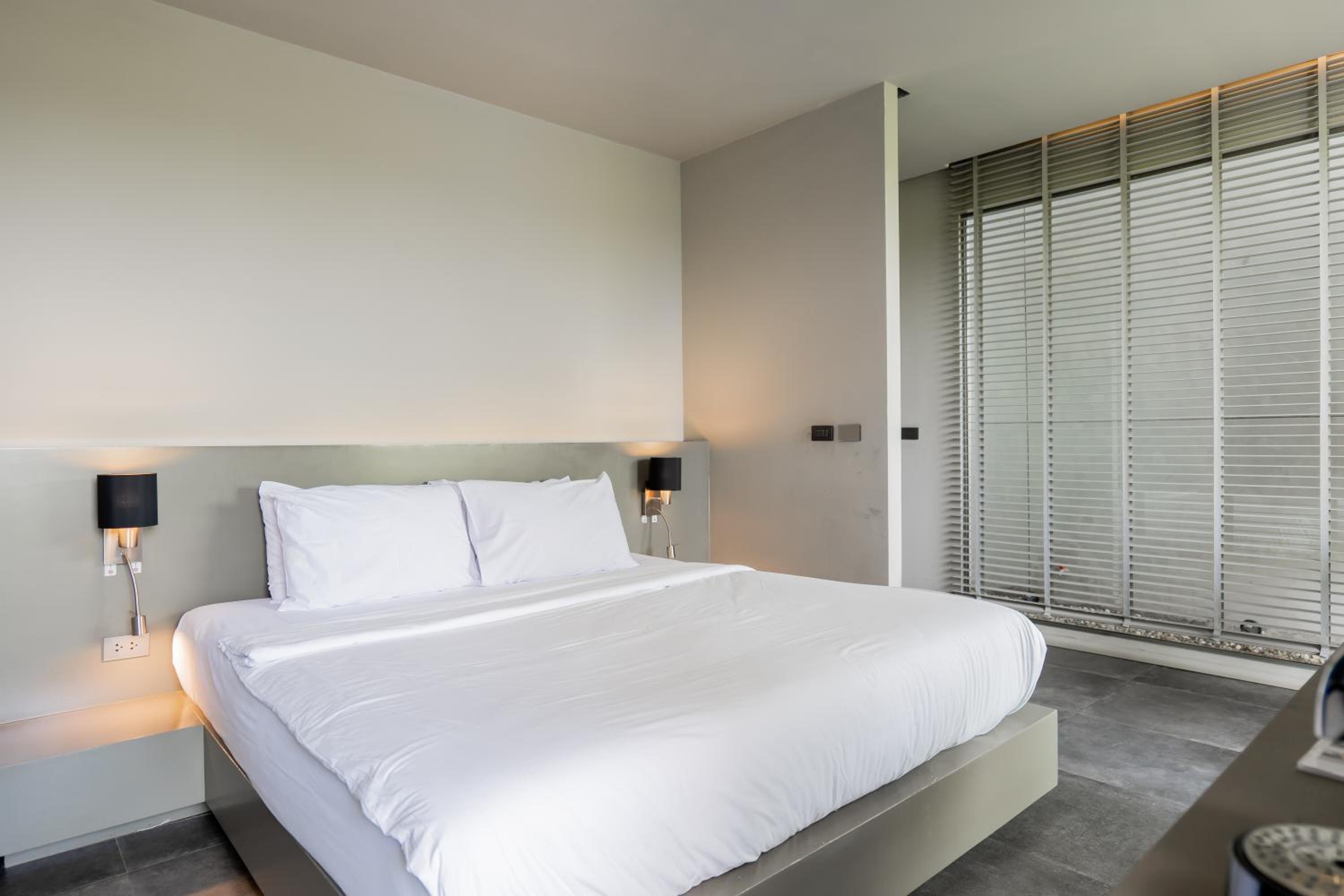 Deluxe Room With Private Pool - Photo 11