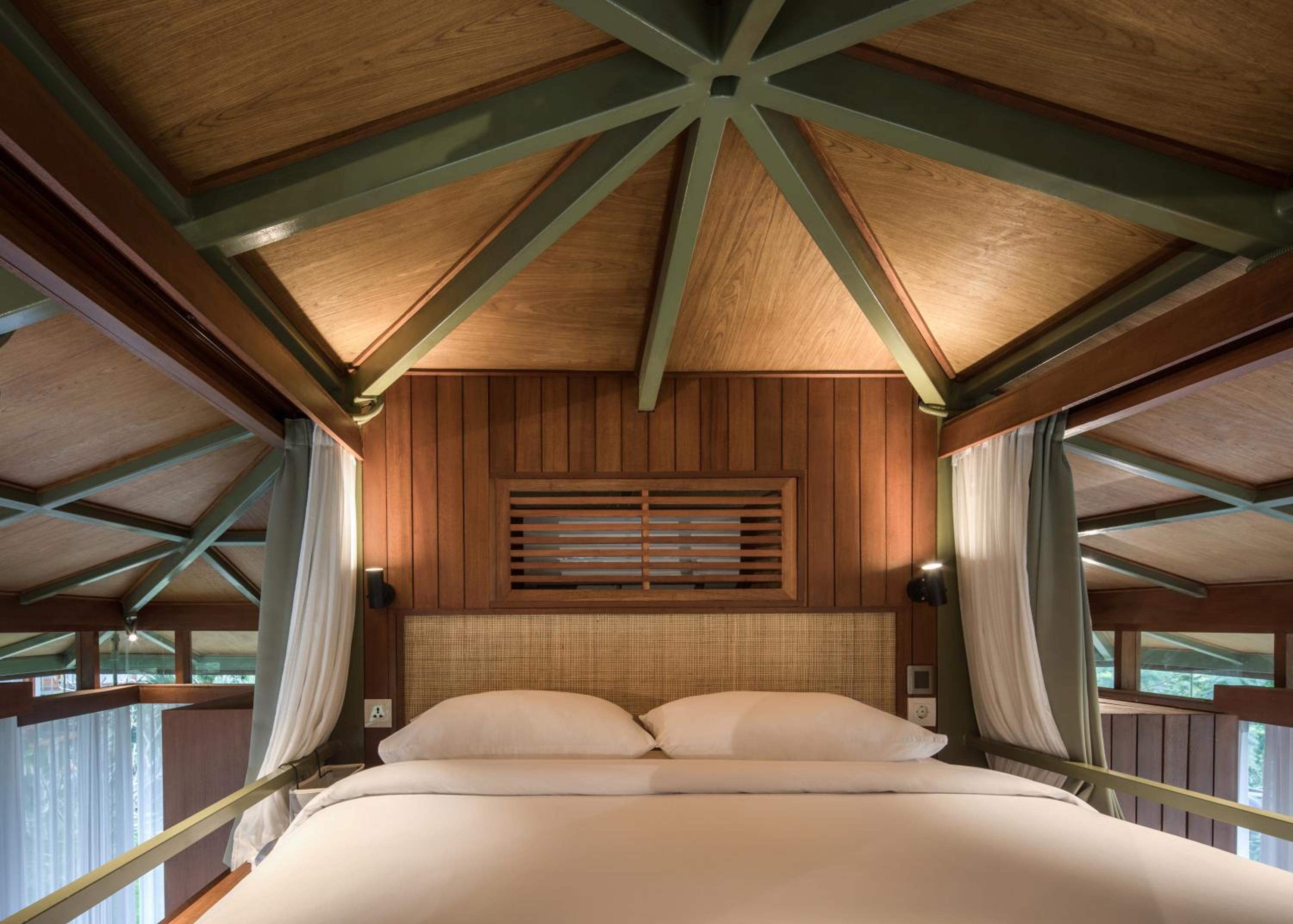 Treehouse A - Photo 1