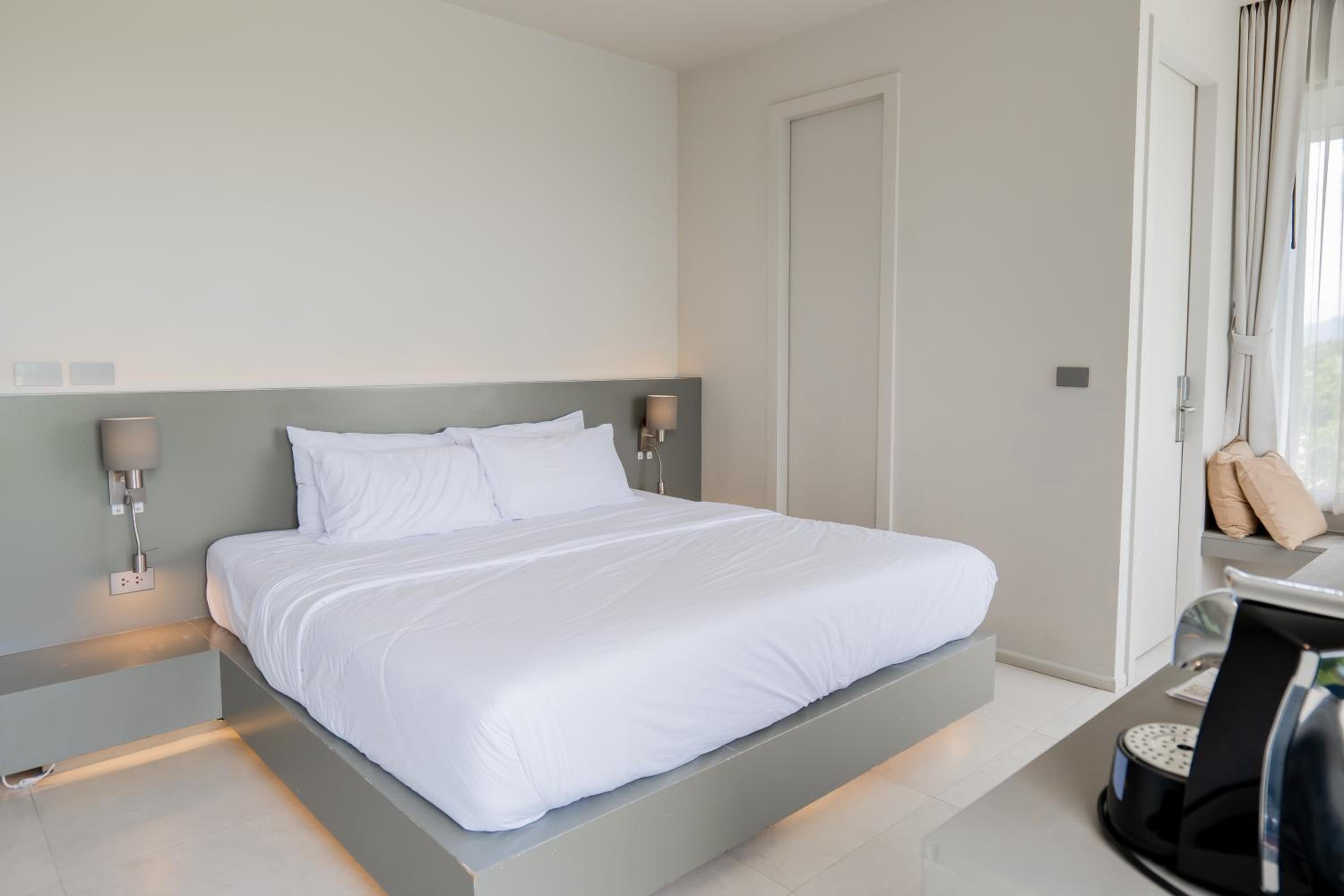 Deluxe Room - Photo 1