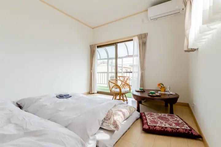 Family Suite with Balcony - Photo 7