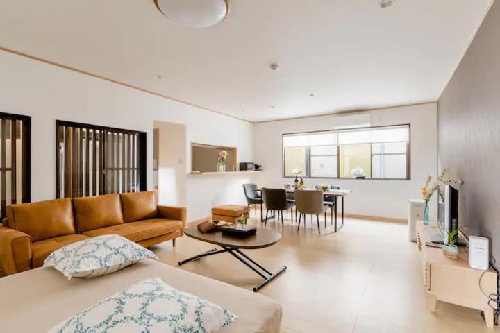 Family Suite with Balcony - Photo 1