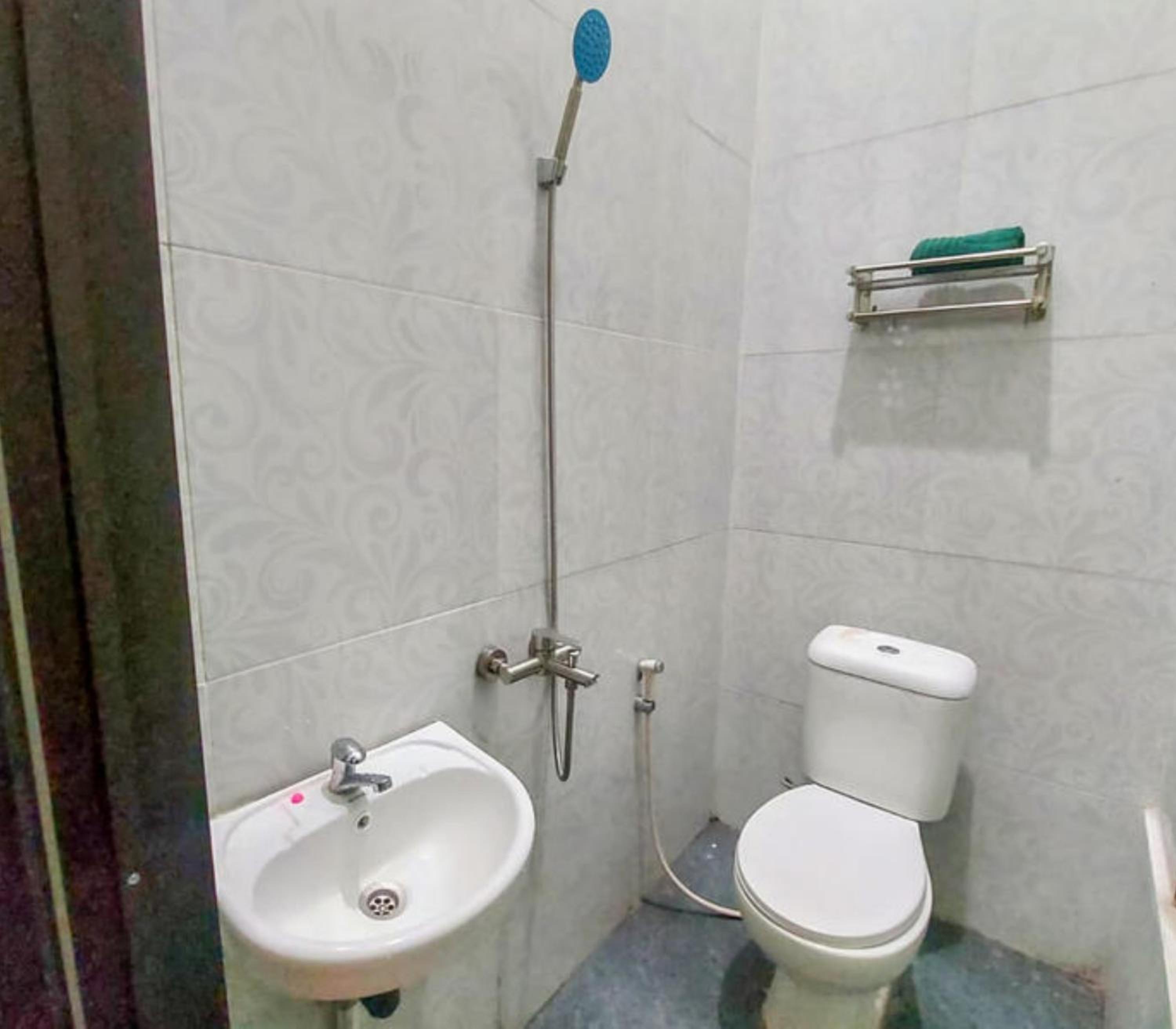 Standard Twin Room - Photo 12