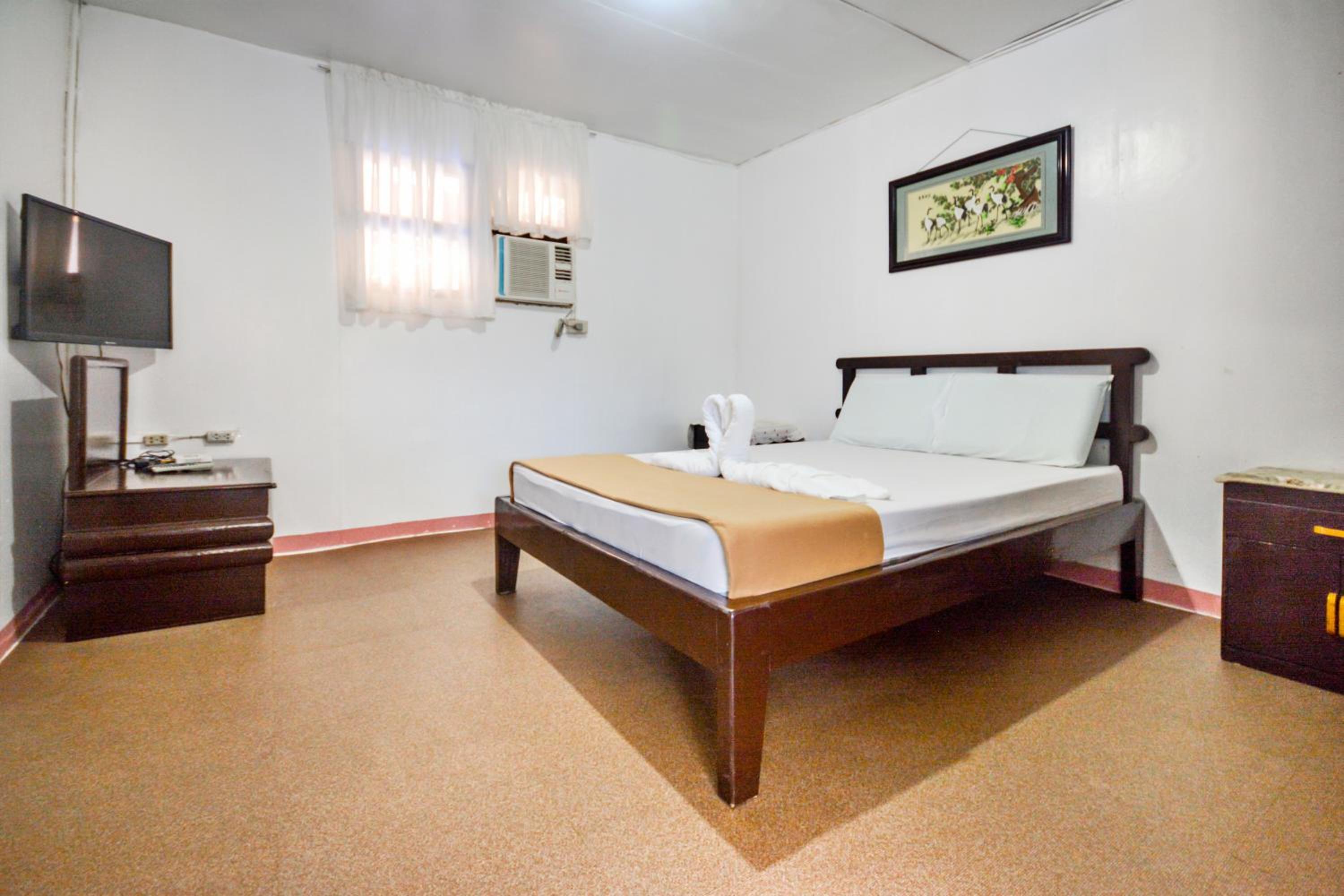 Standard Double Room With AC - Photo 3