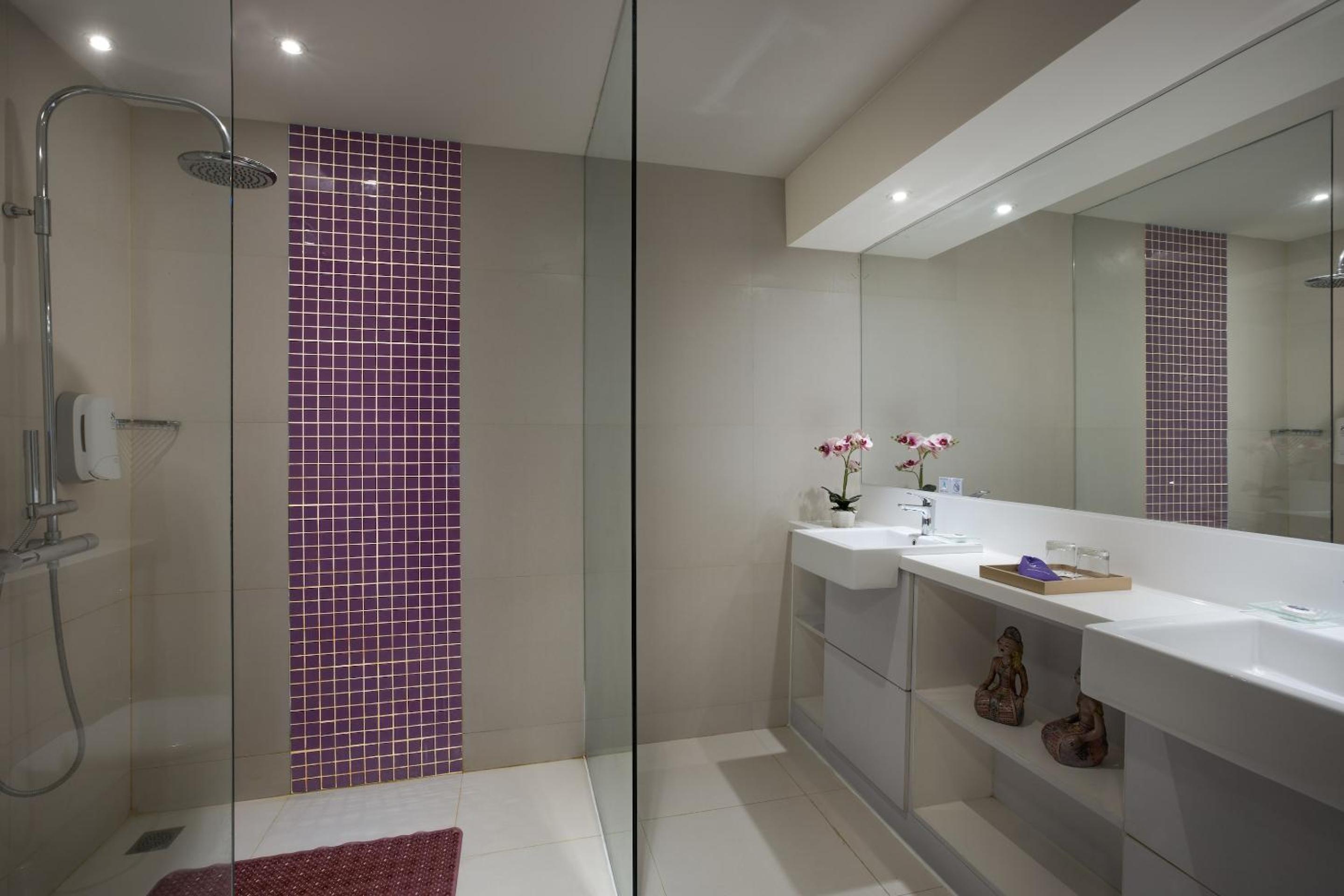 Deluxe Room - Photo 2