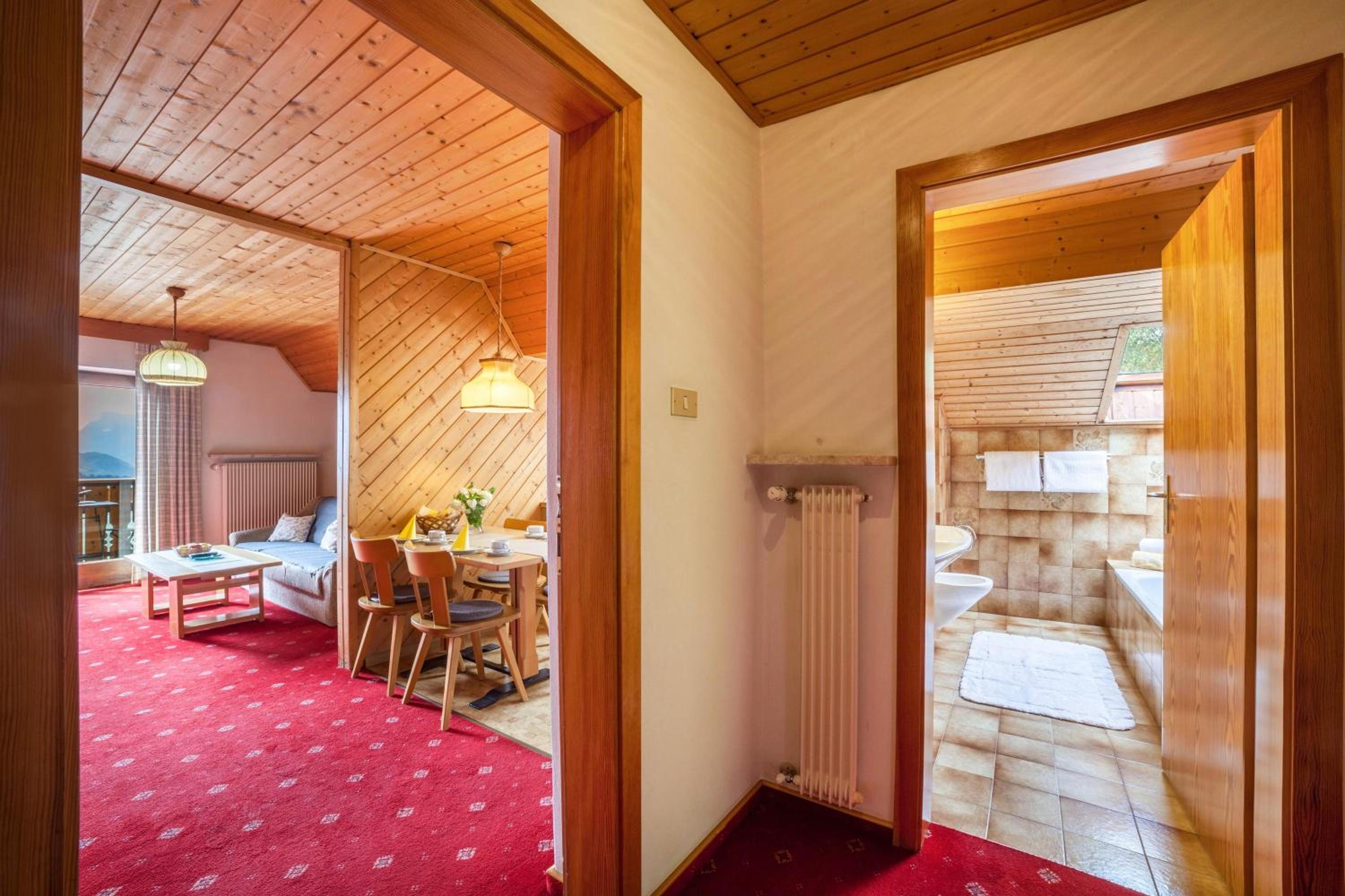 Superior One-Bedroom Apartment with Balcony