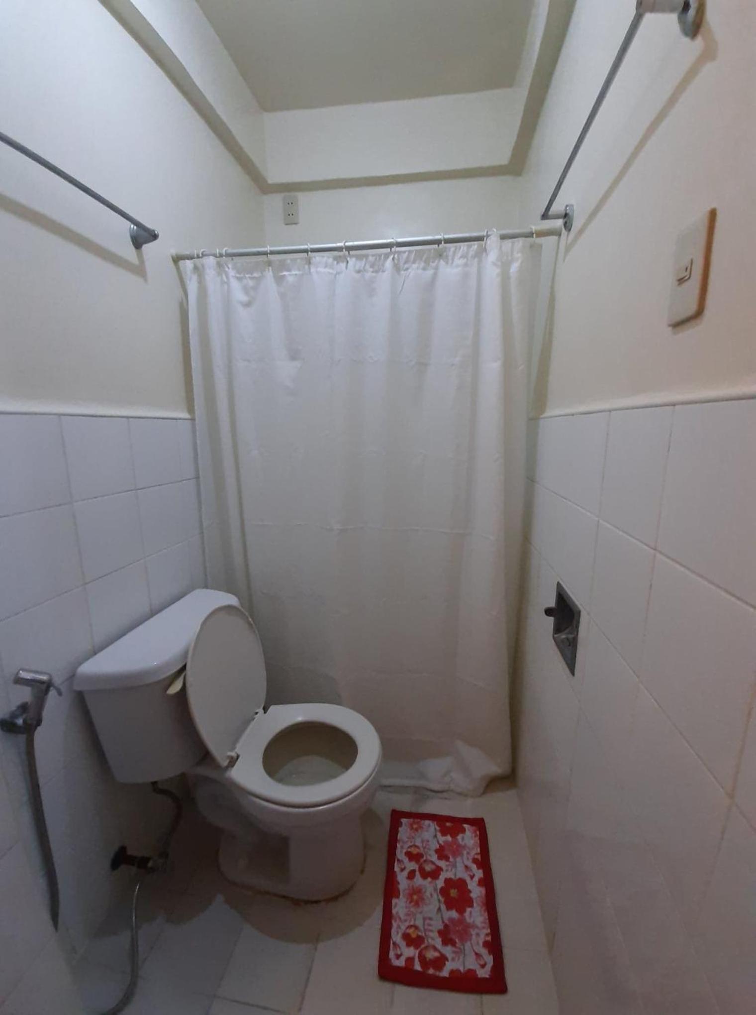 Family Room with Private Bathroom - Photo 6