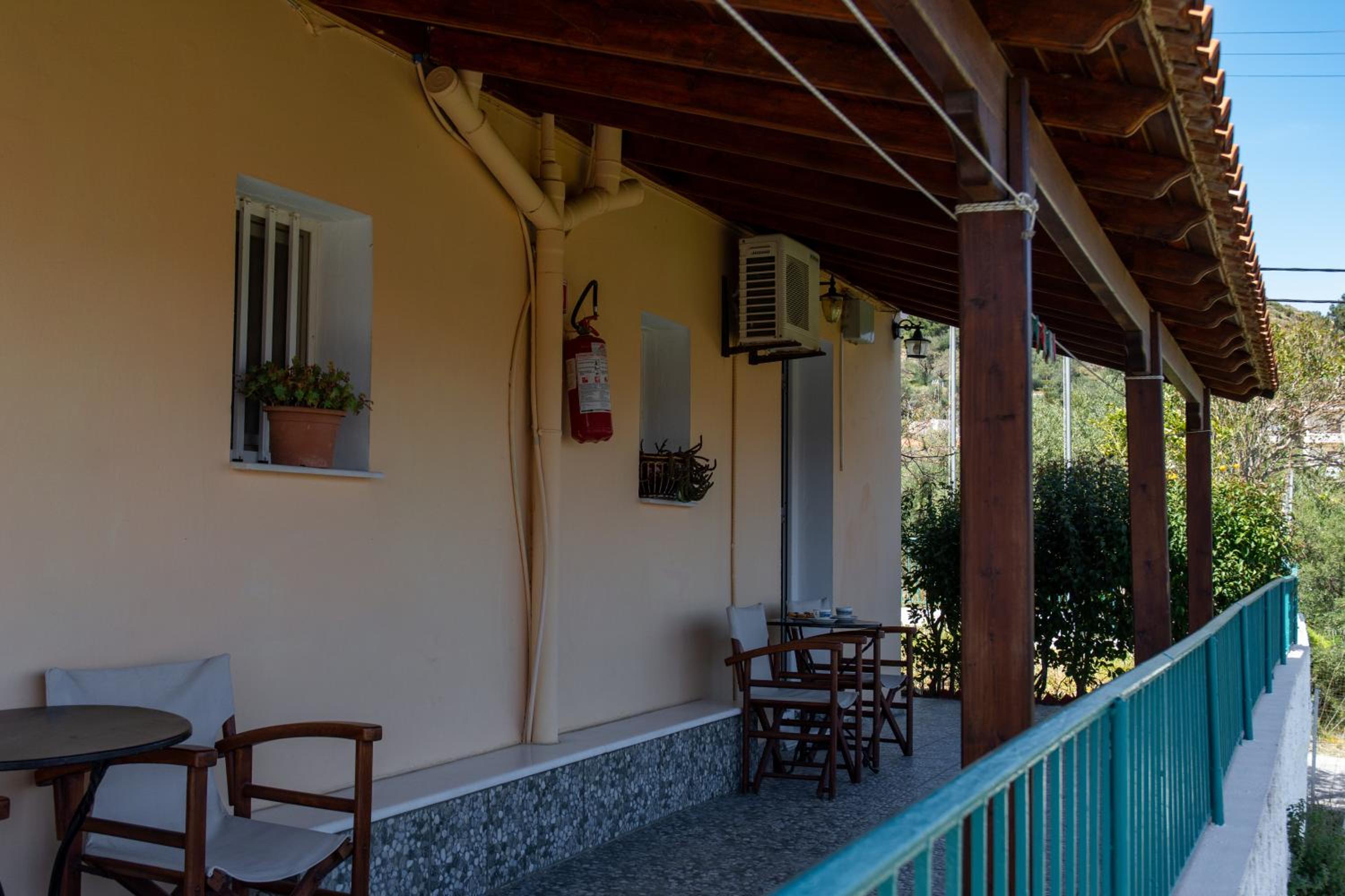 One-Bedroom Apartment with Sea View and Balcony photo 3