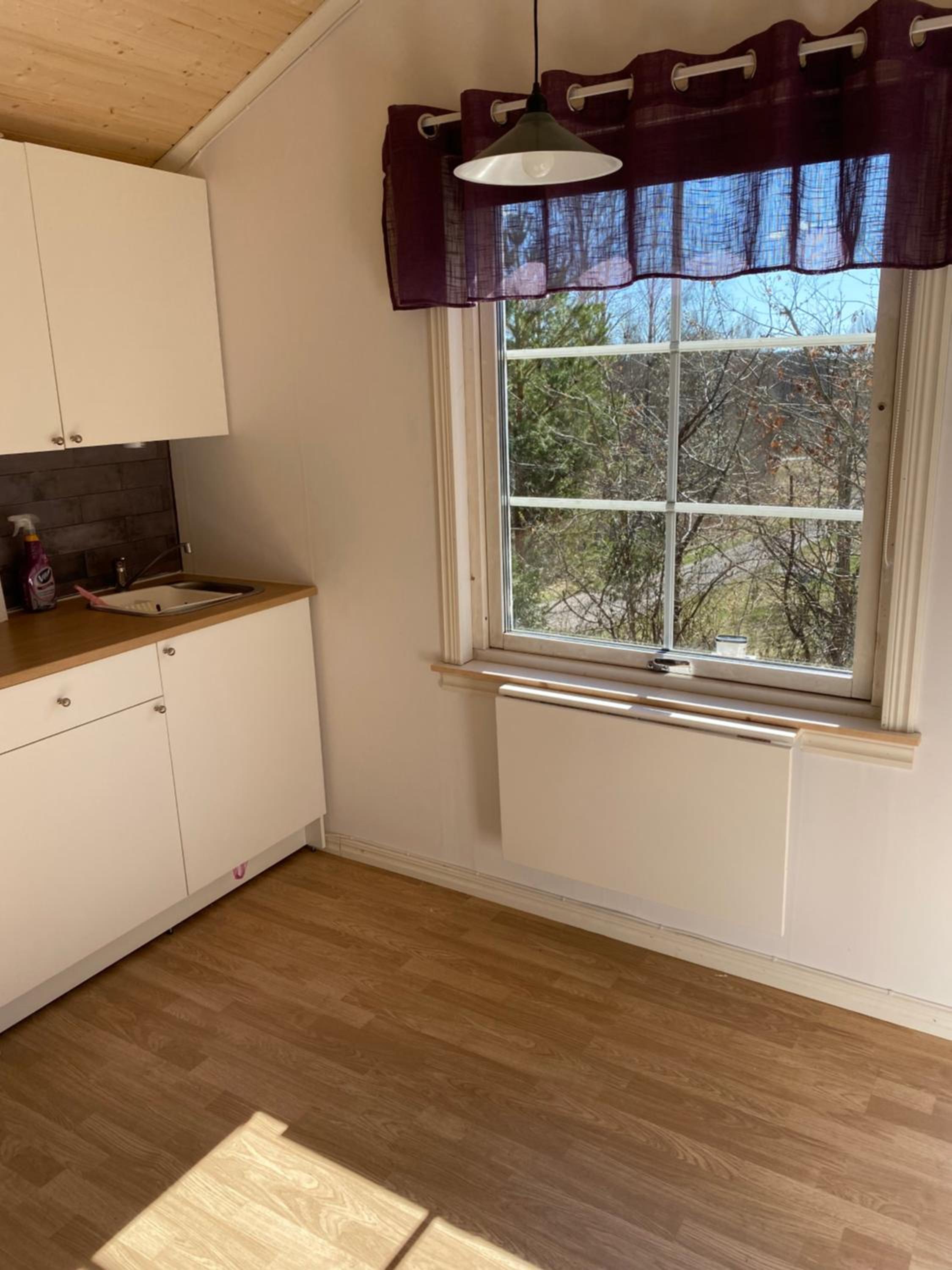 One-Bedroom House - Photo 11
