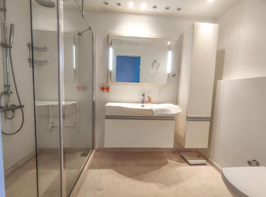 Three-Bedroom Villa photo 2