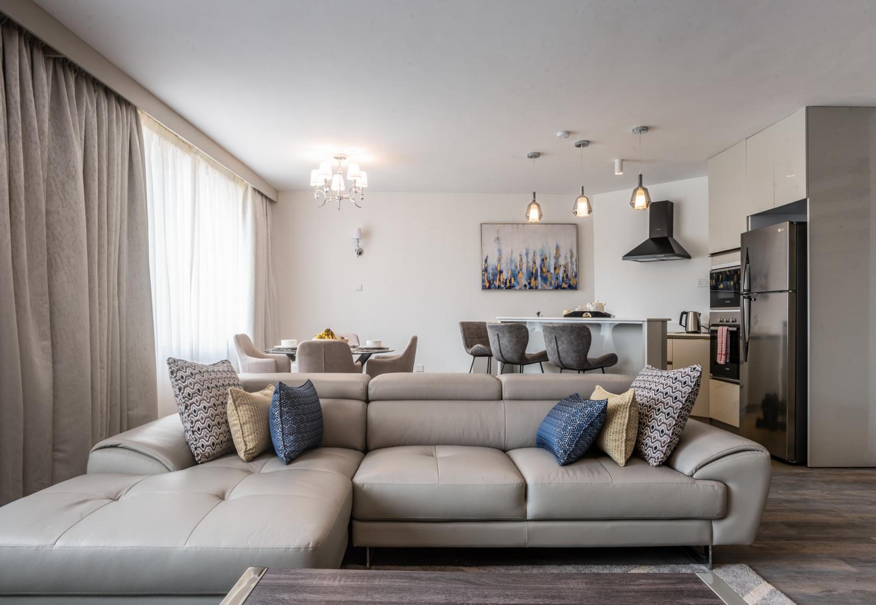 One-Bedroom Luxury Suite