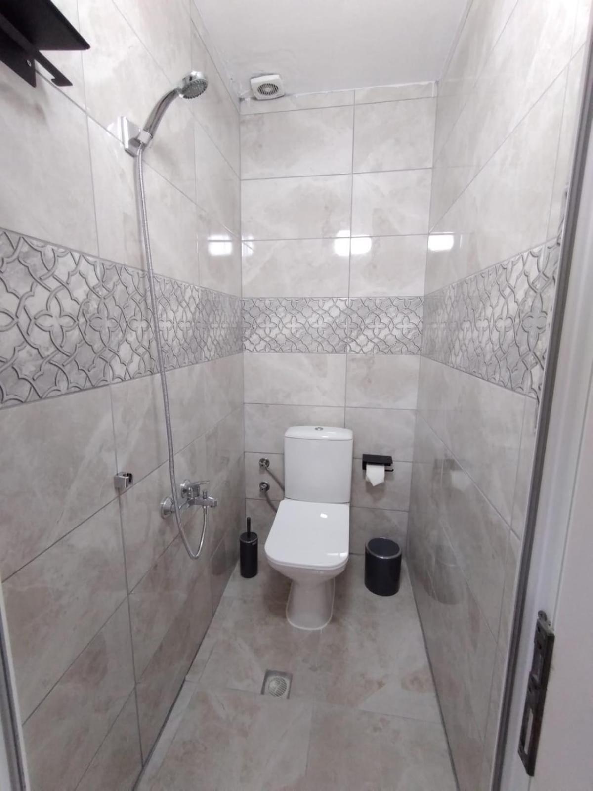 Standard Twin Room - Photo 3