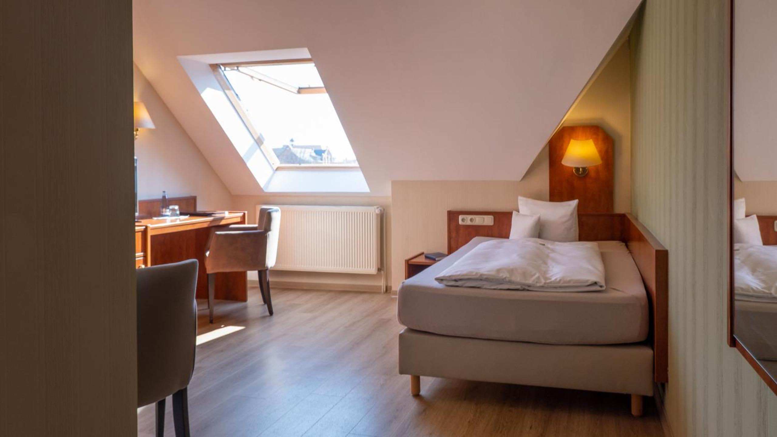 Single Room photo 3