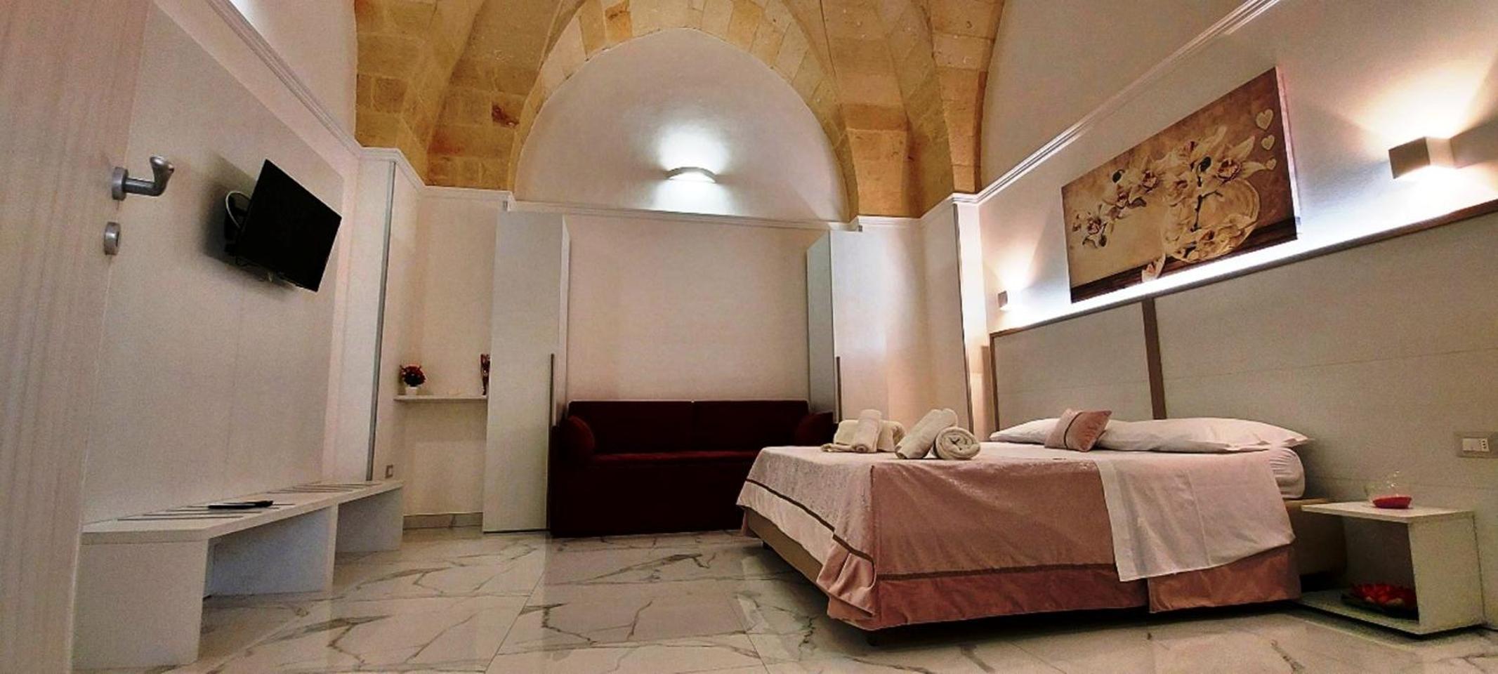 Double Room with Private Bathroom photo 2