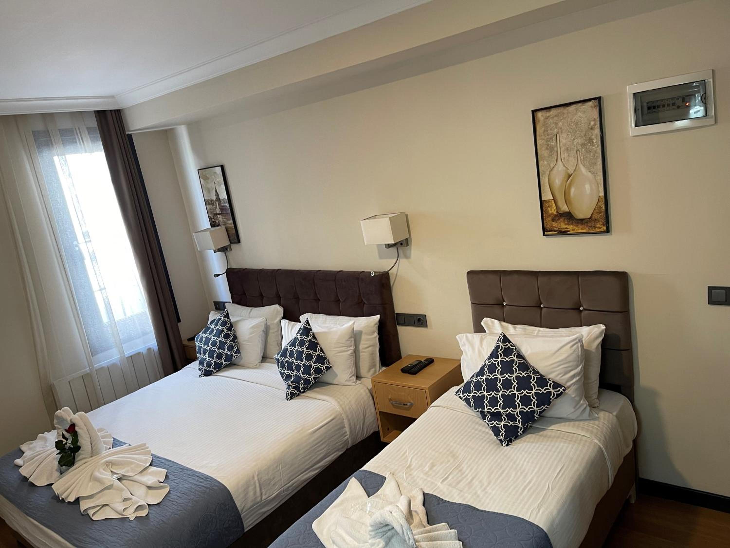 Standard Triple Room photo 2