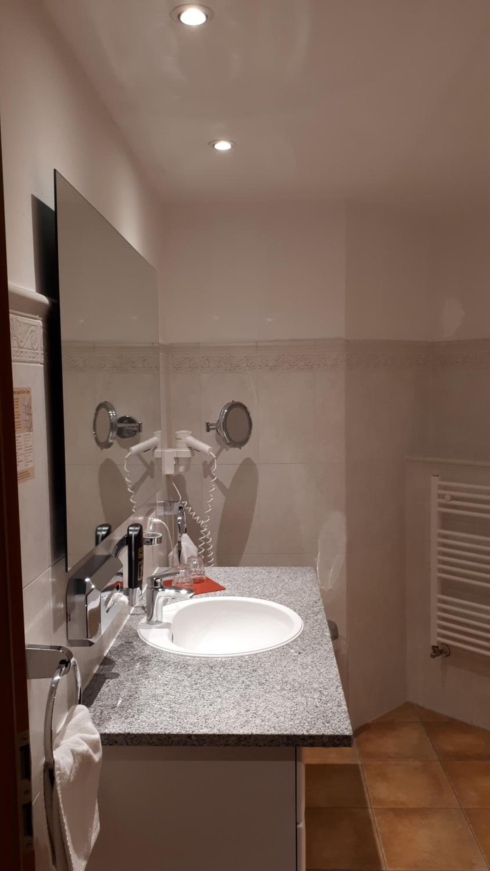 Suite - Photo 4
