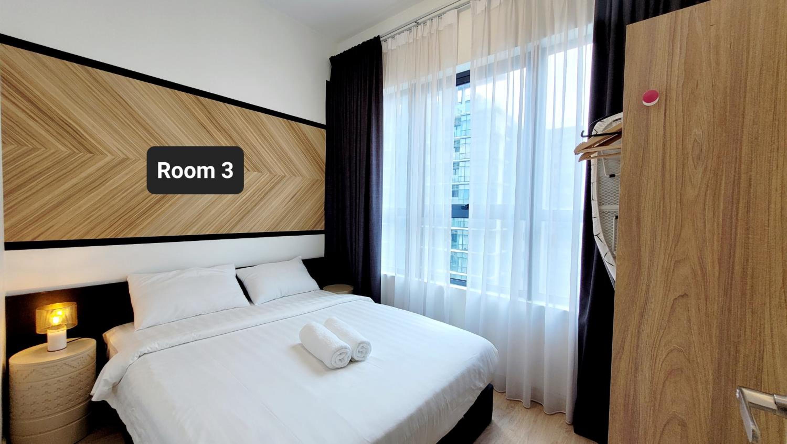 Three-Bedroom Apartment - Photo 4