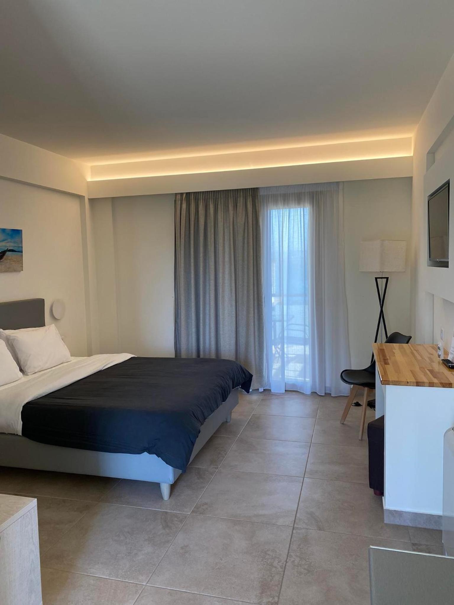 Double Room with Pool View