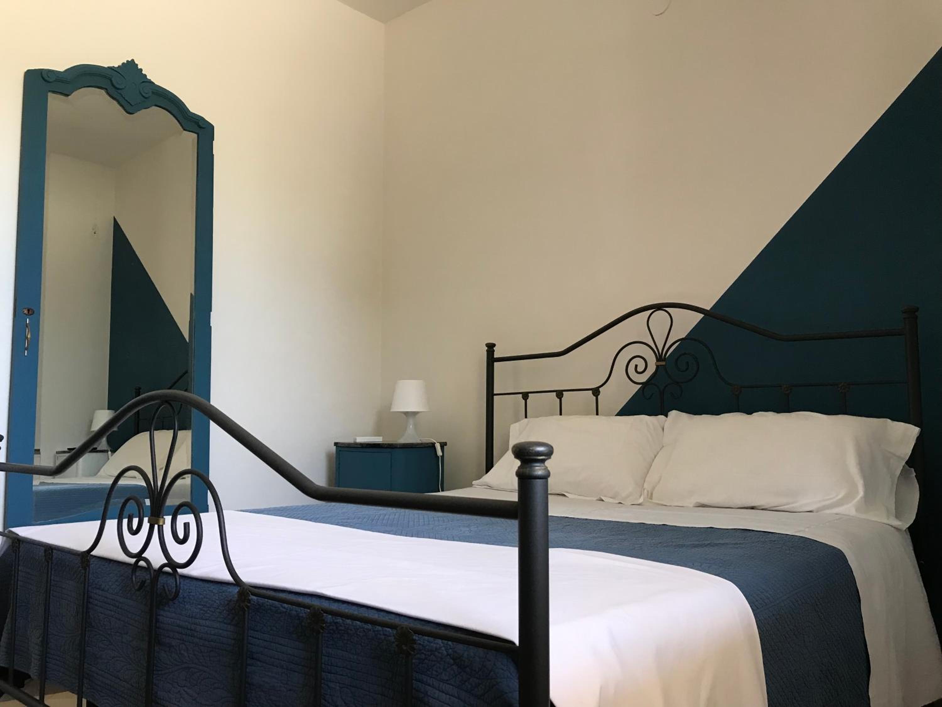 Deluxe Room - Photo 4