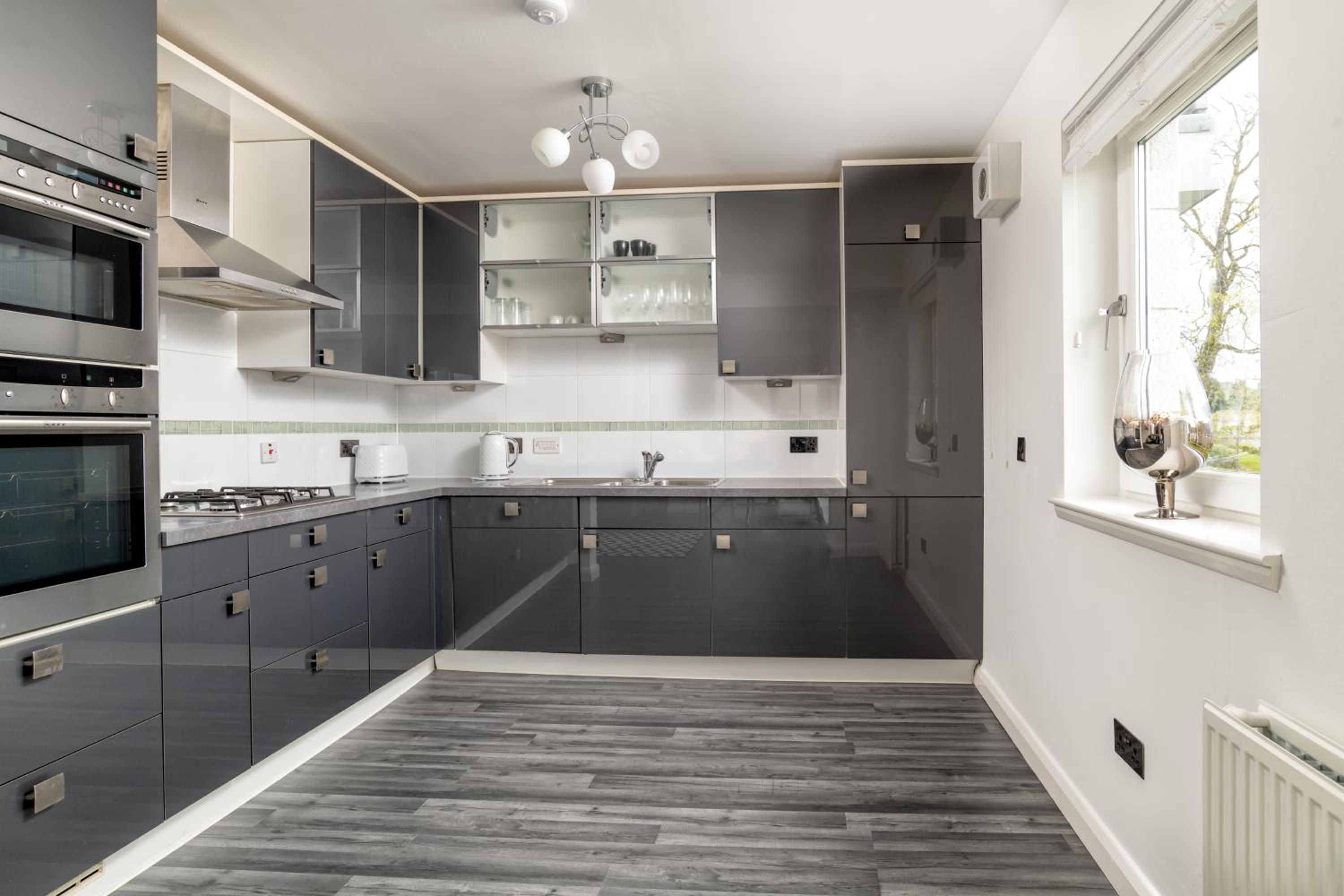 Two-Bedroom Apartment - Photo 10