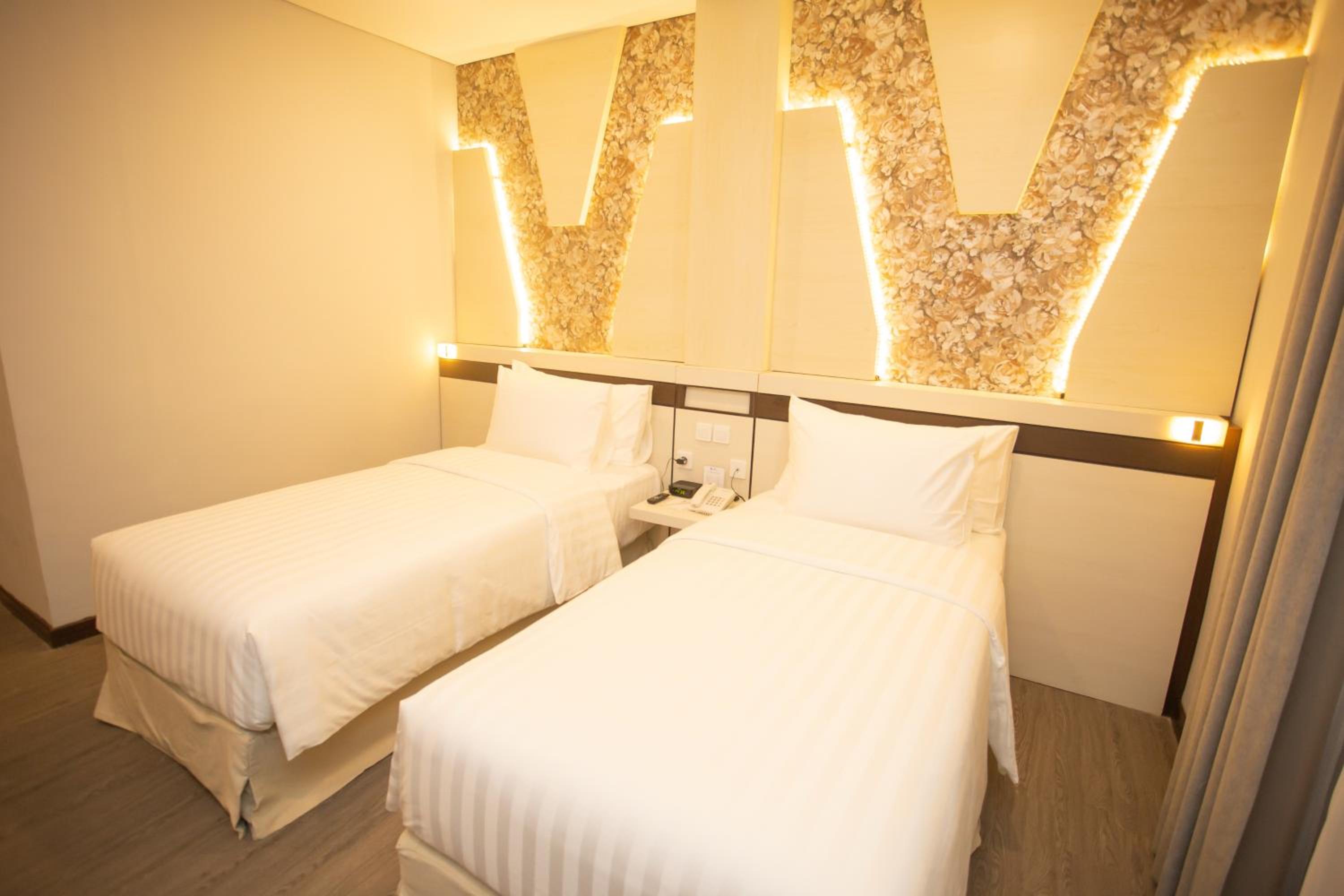 Superior Twin Room - Smoking - Photo 6