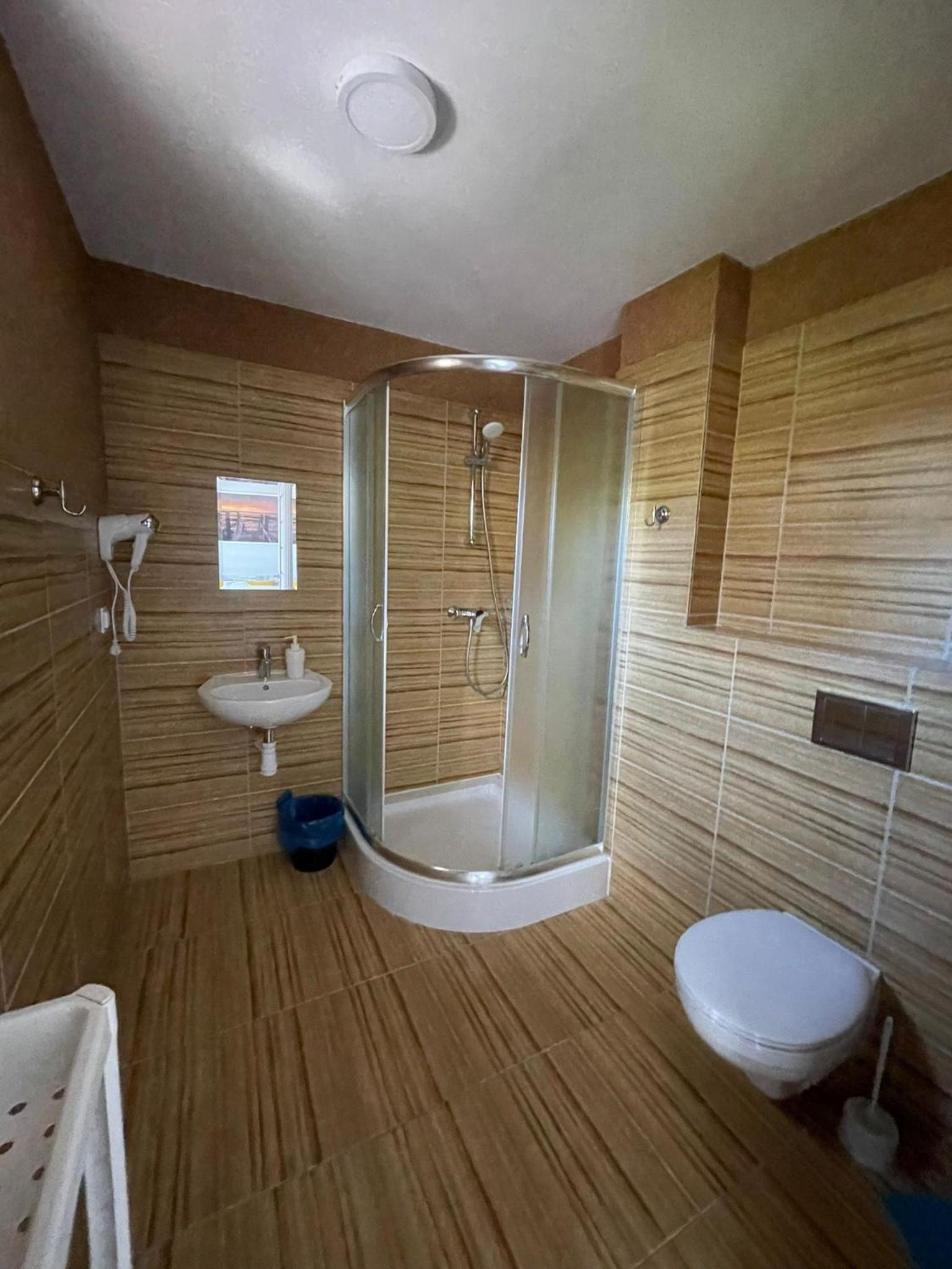 Large Single Room photo 2