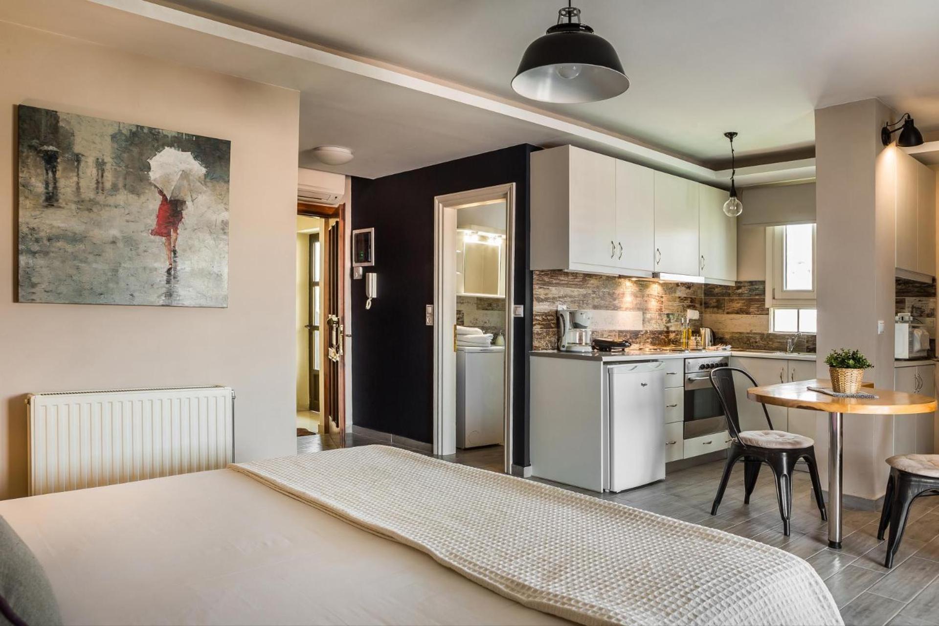 One-Bedroom Apartment - Photo 10