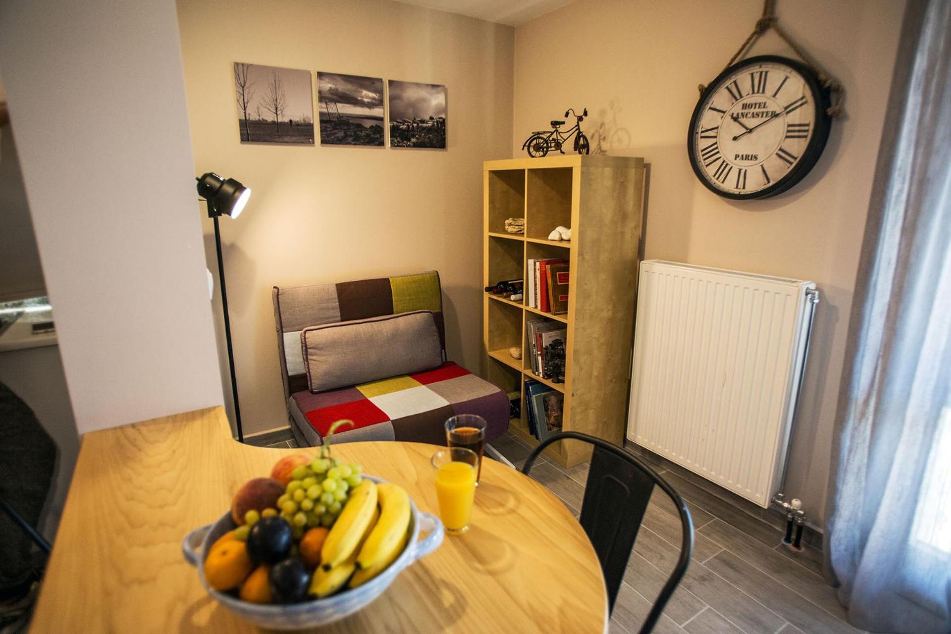 One-Bedroom Apartment - Photo 16