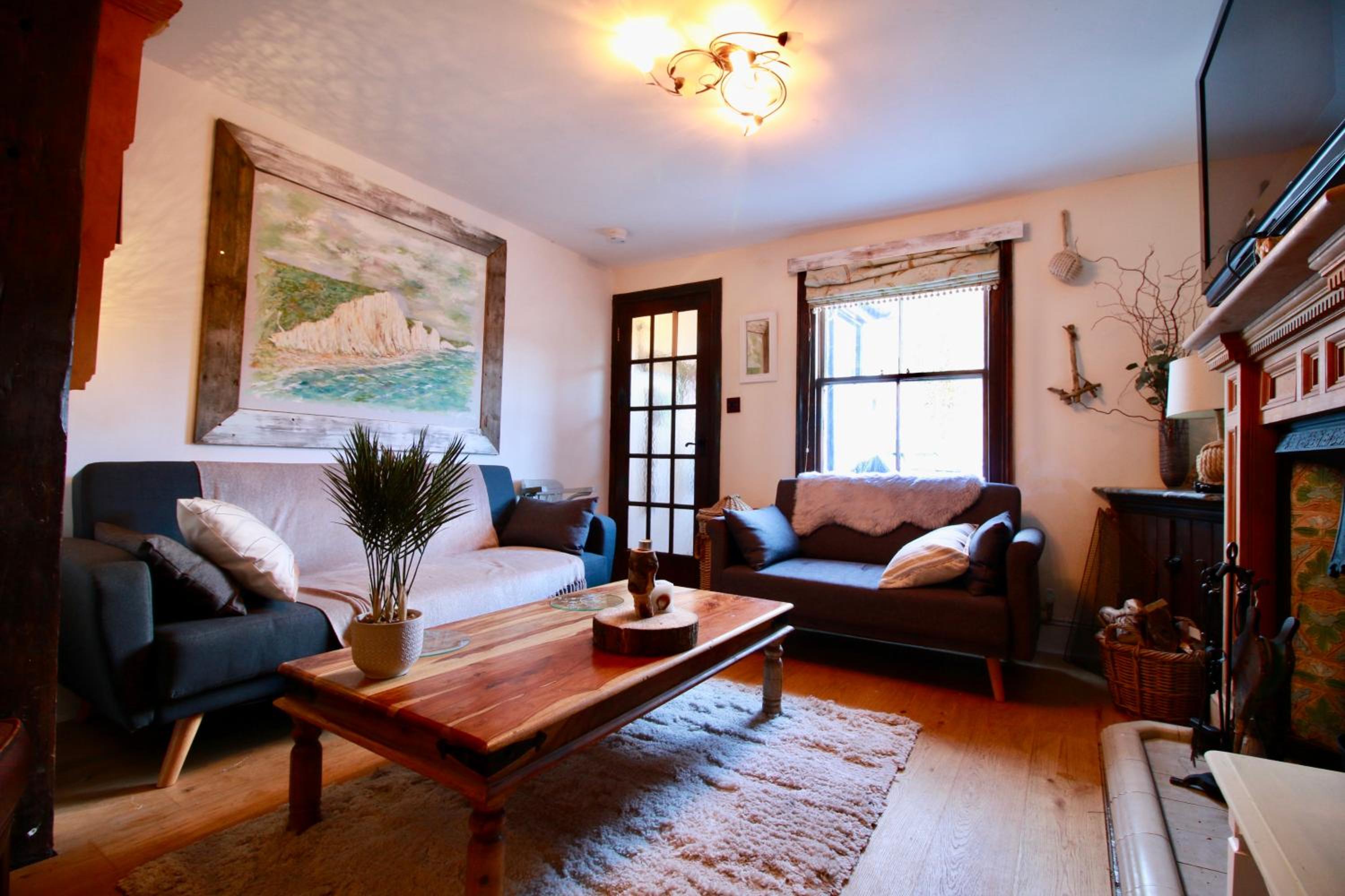 Three-Bedroom House photo 3