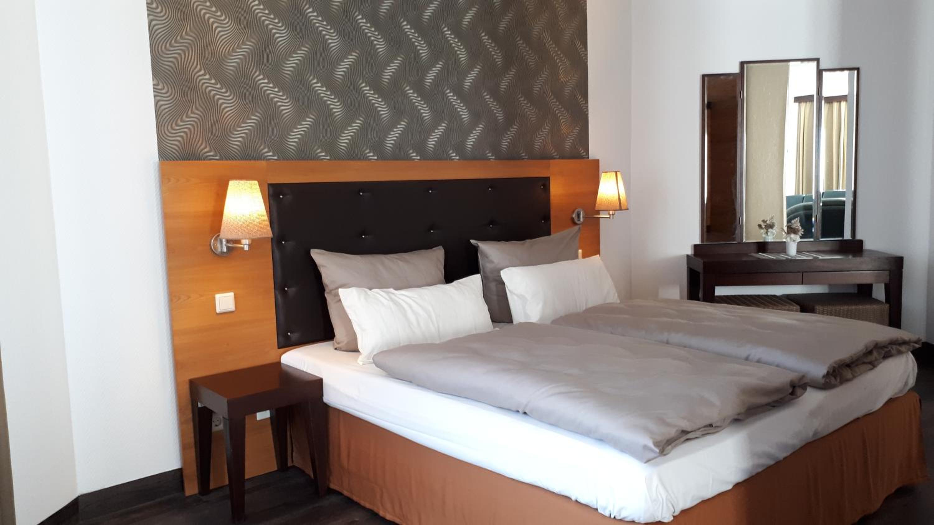 Suite - Photo 10