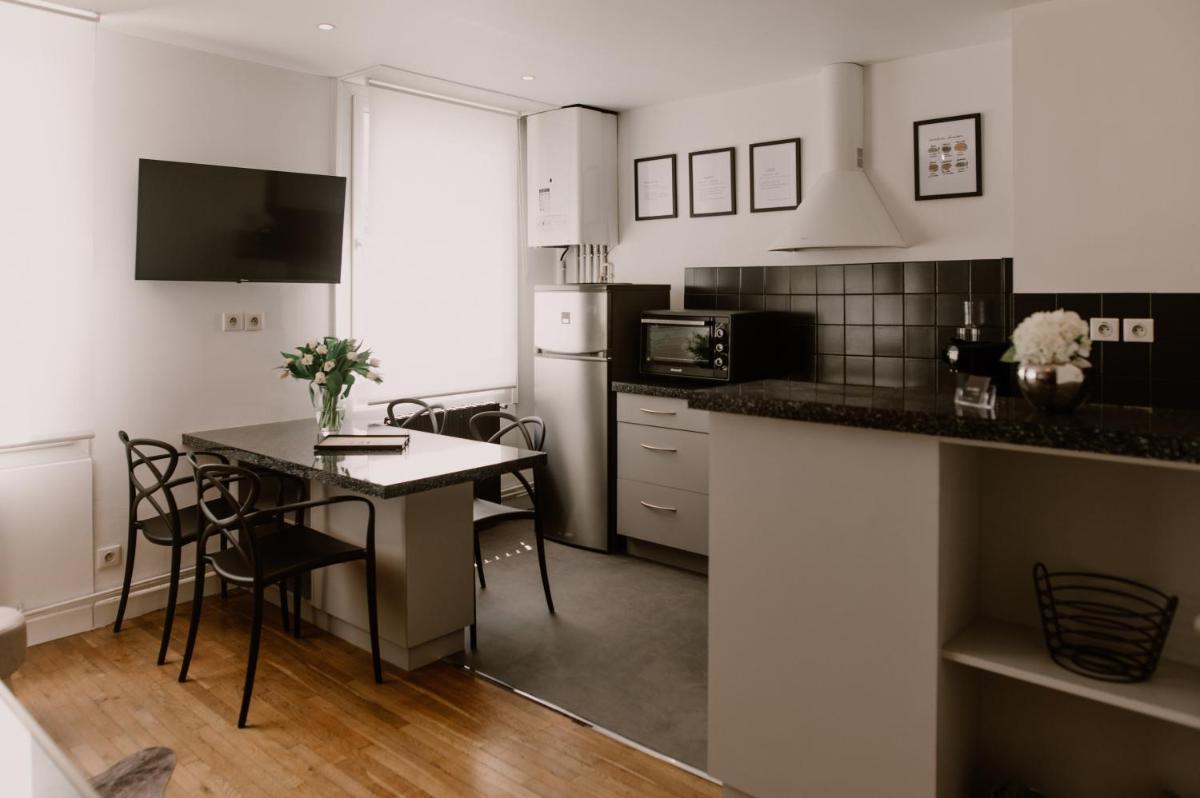One-Bedroom Apartment photo 3