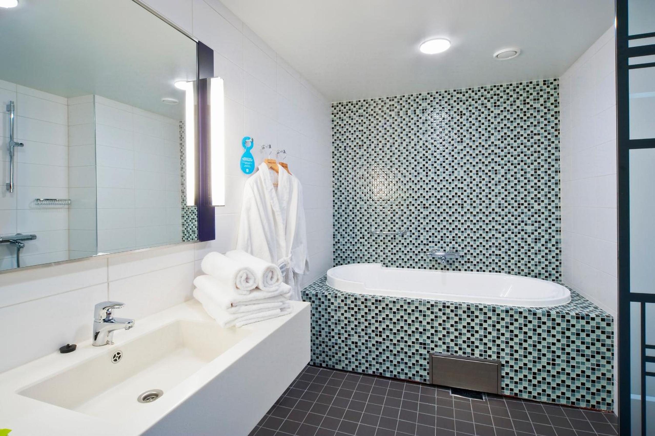 Superior Double or Twin Room - Photo 2