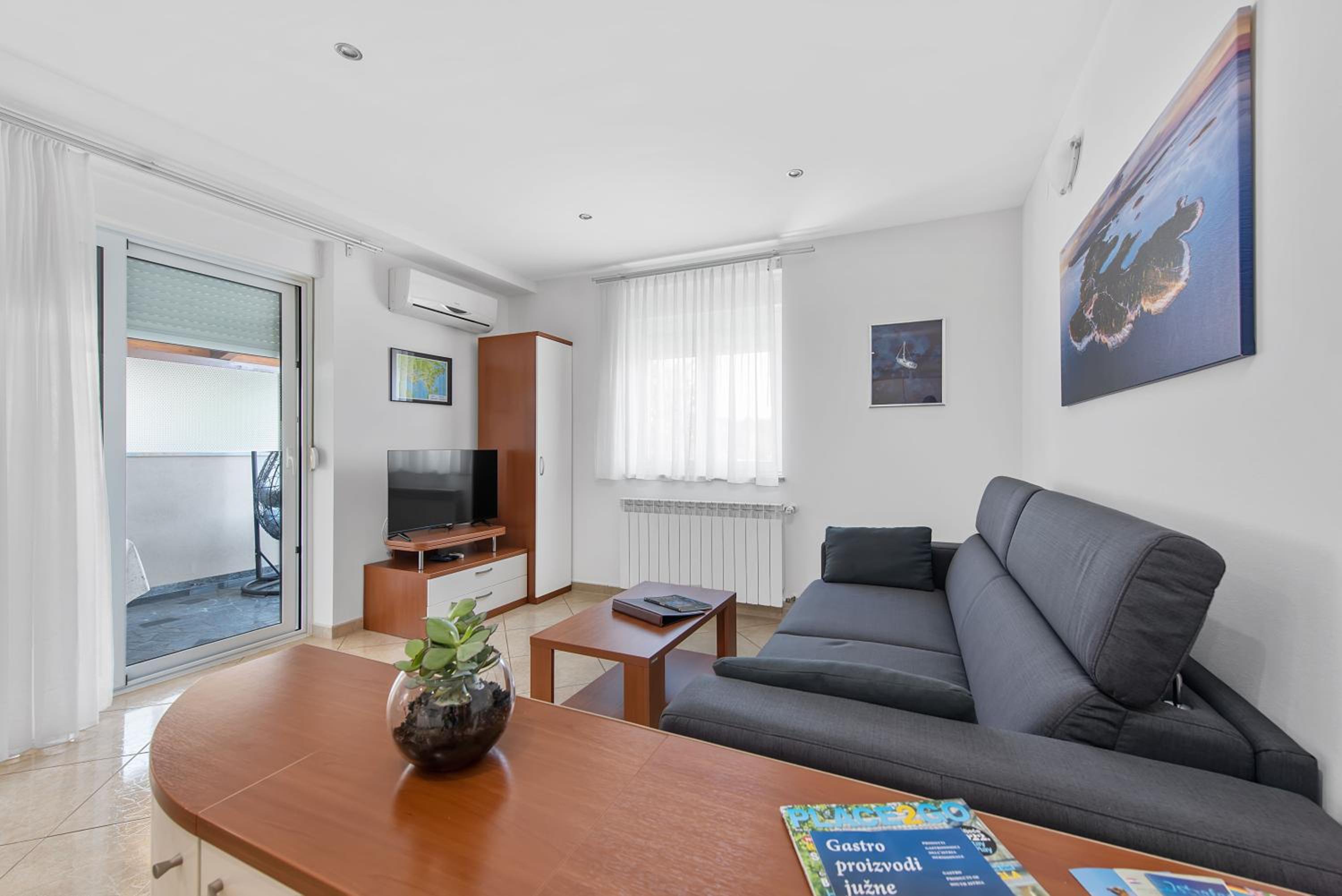 Apartment with Terrace