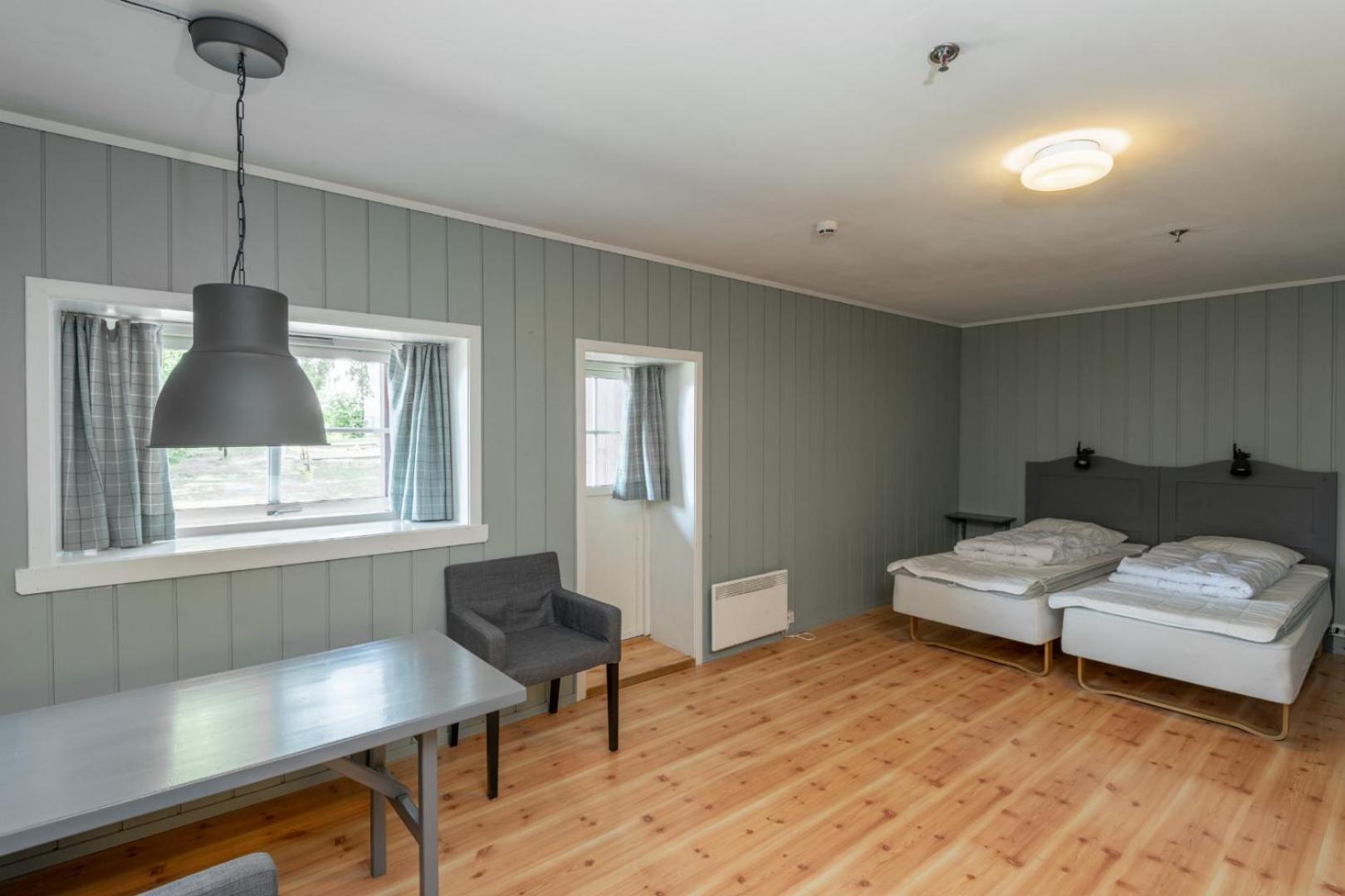 Apartment (4 Adults)