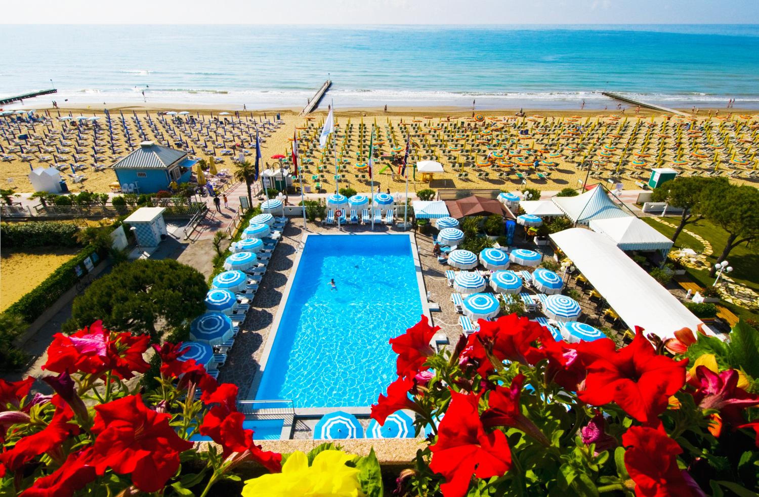 Double Room with Beach Access photo 3