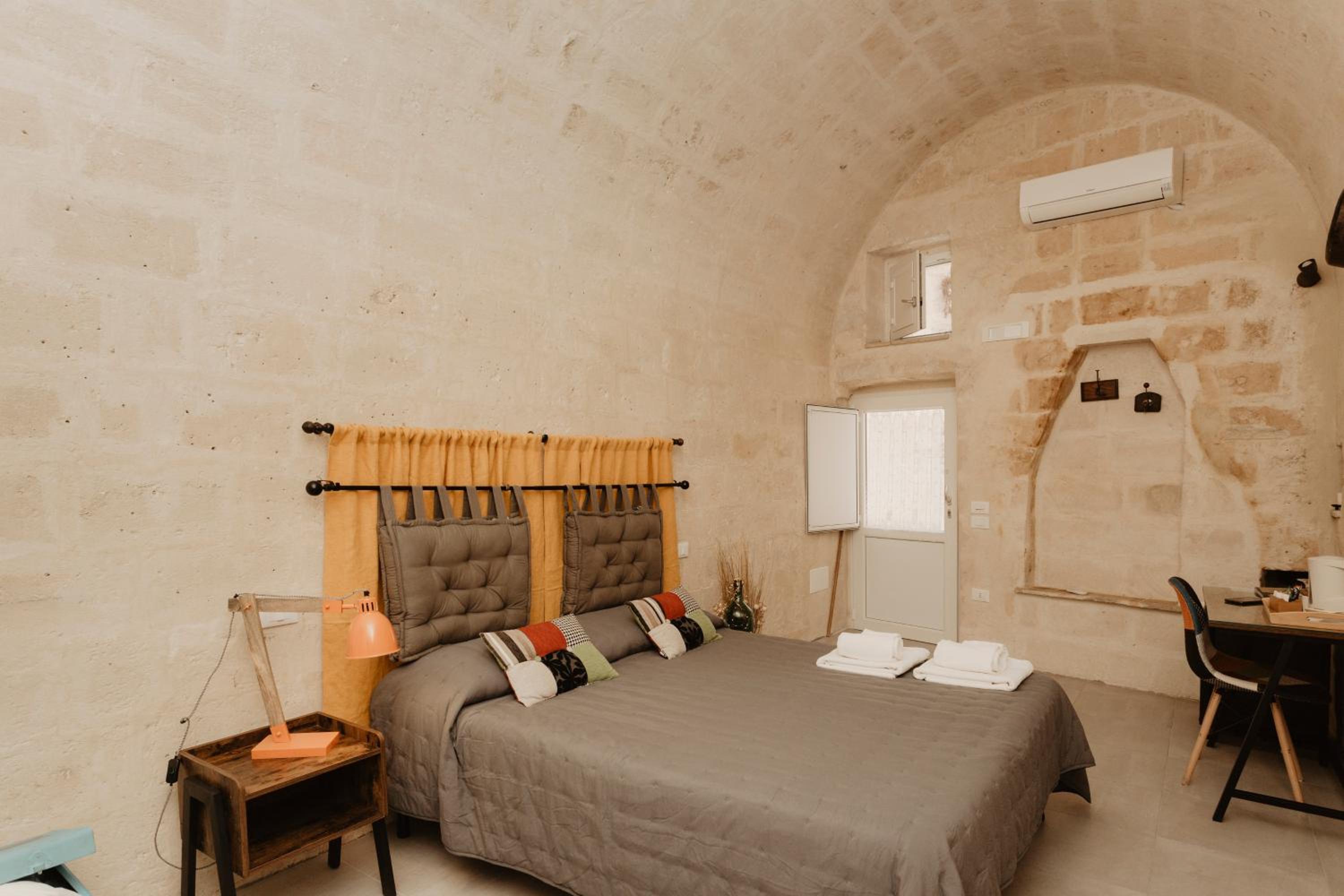 Standard Double or Twin Room - Photo 4