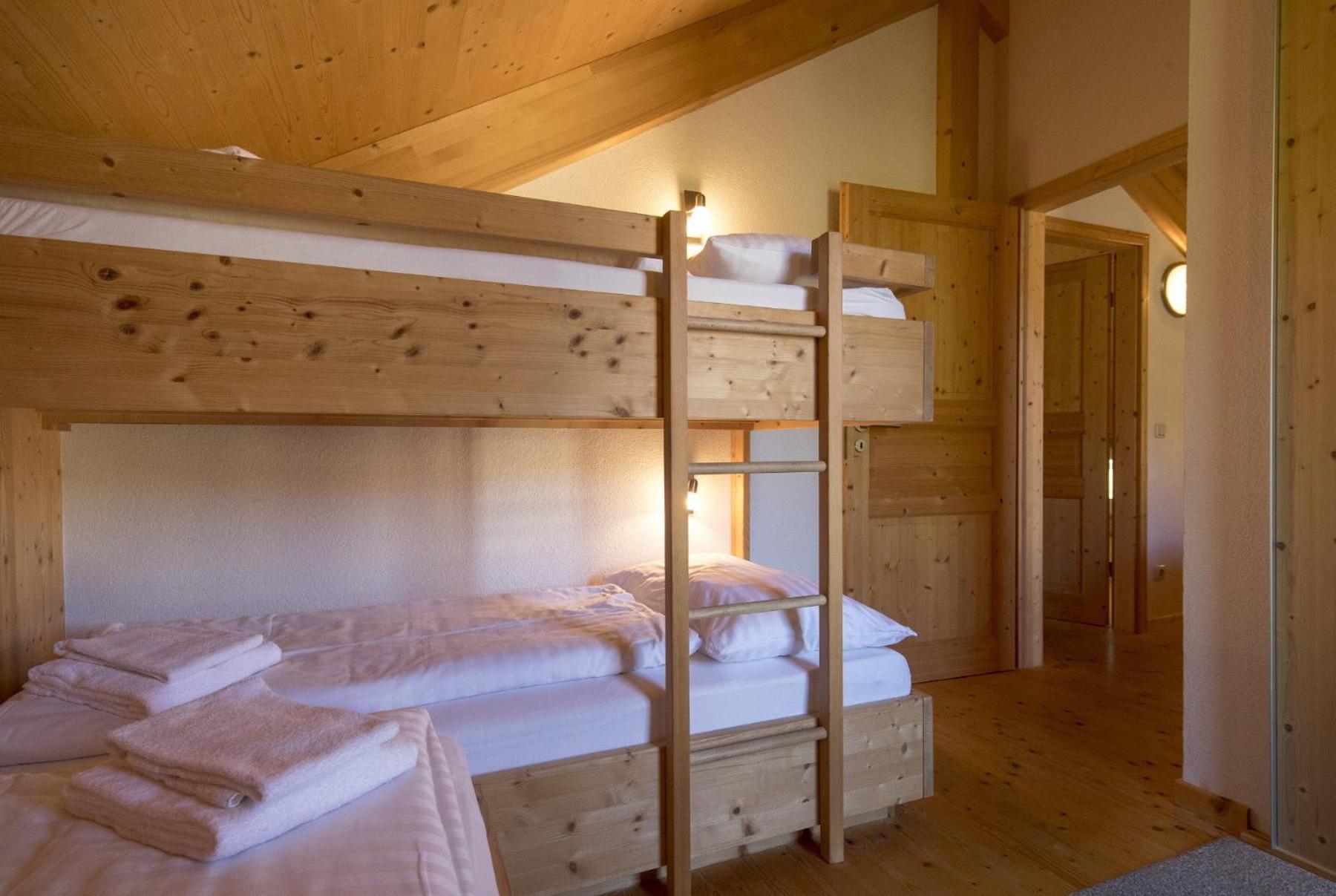 Chalet Classic 21a with 4 bedrooms & ir-sauna photo 2