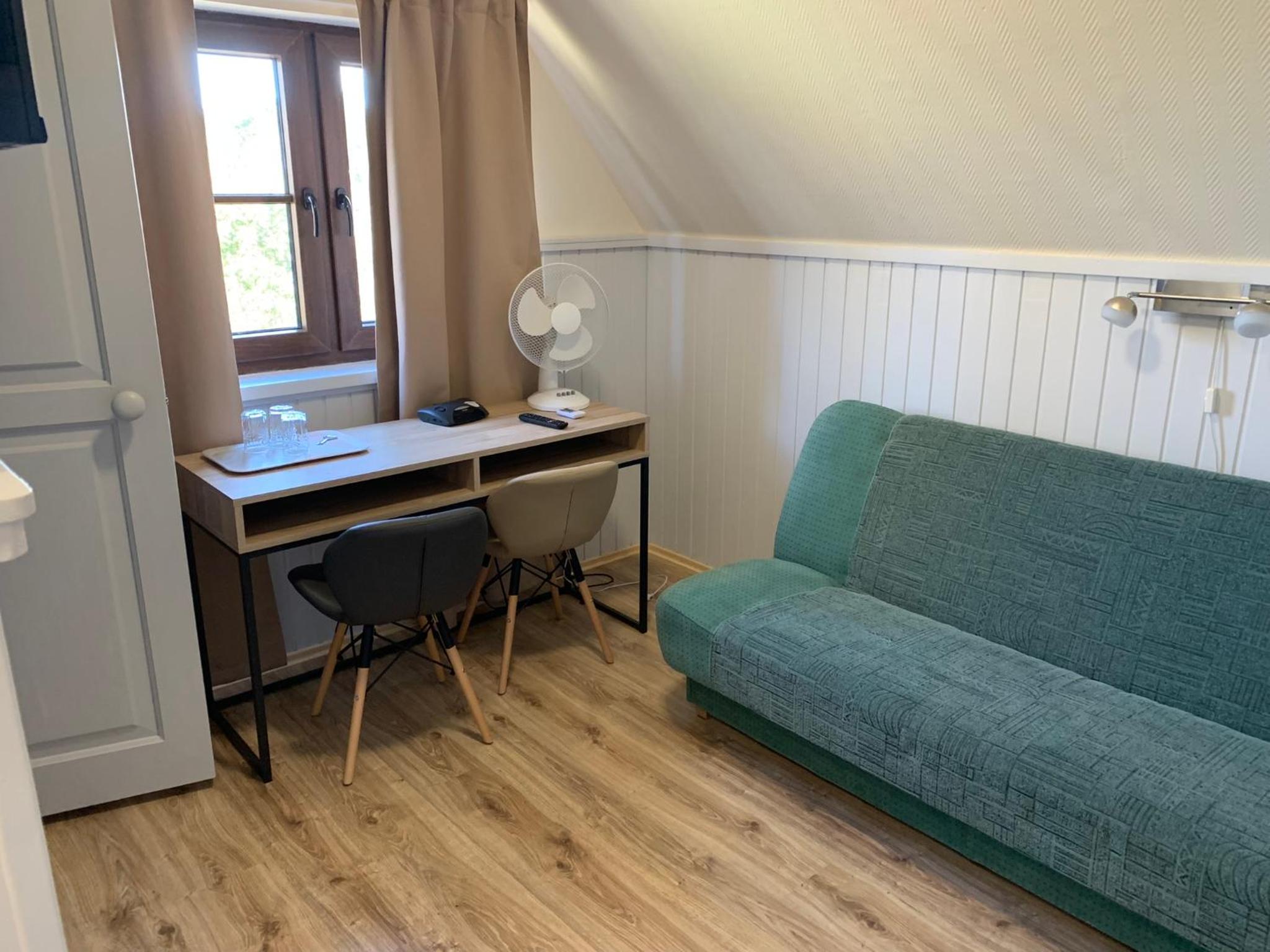 Twin Room with Private Bathroom - Photo 2