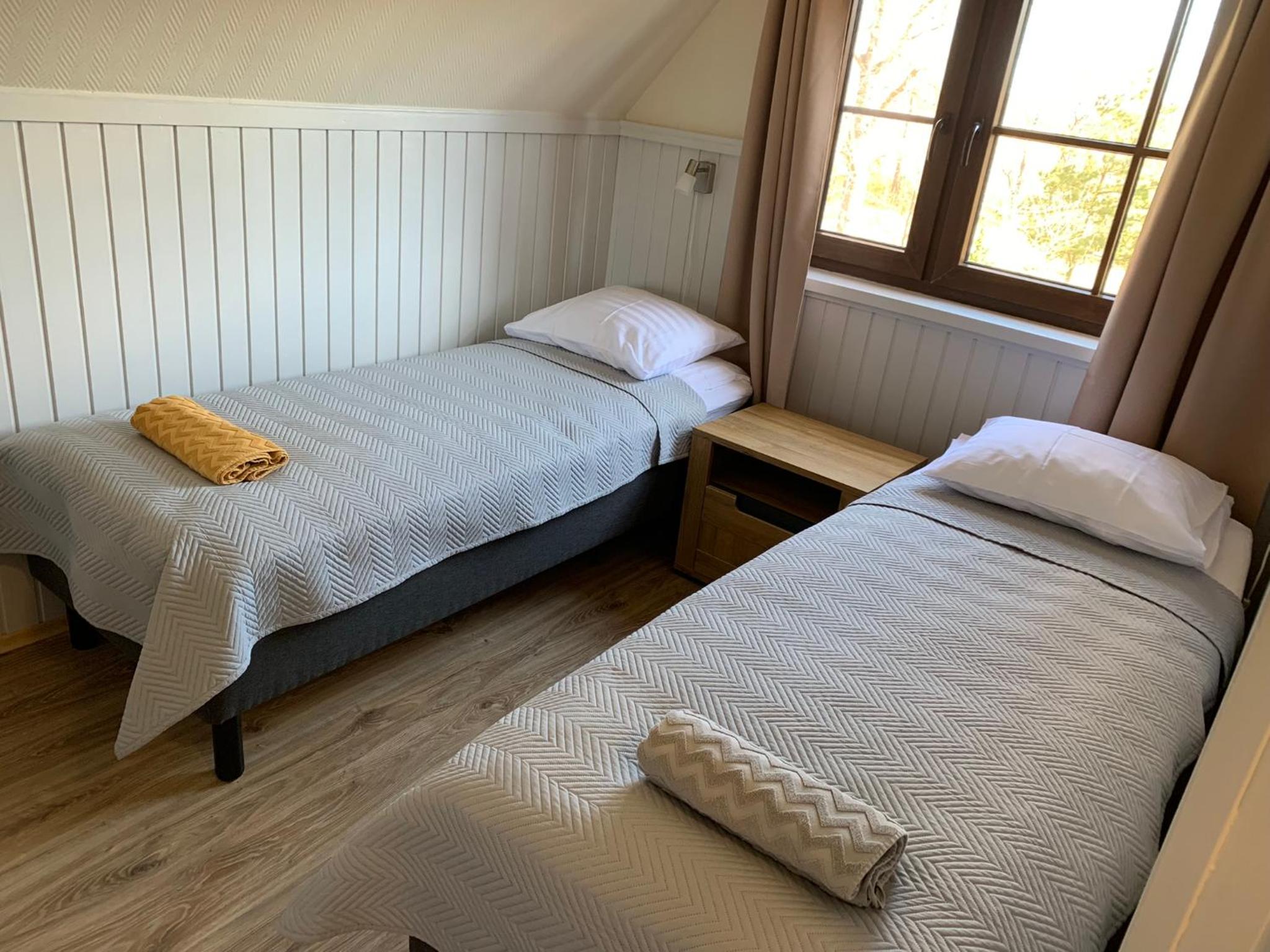 Twin Room with Private Bathroom - Photo 1