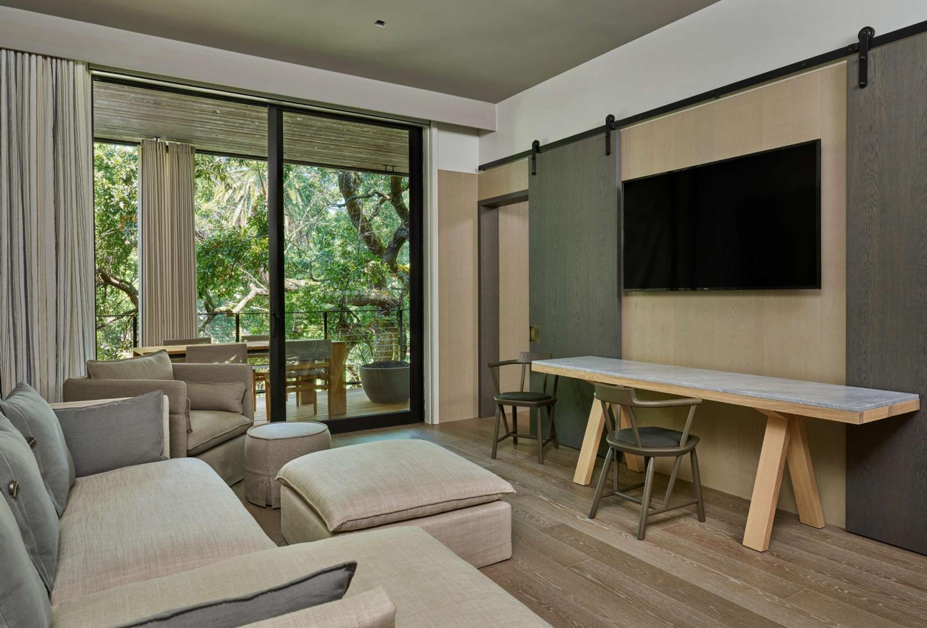 King Suite with Streamside View and Outdoor Bathtub
