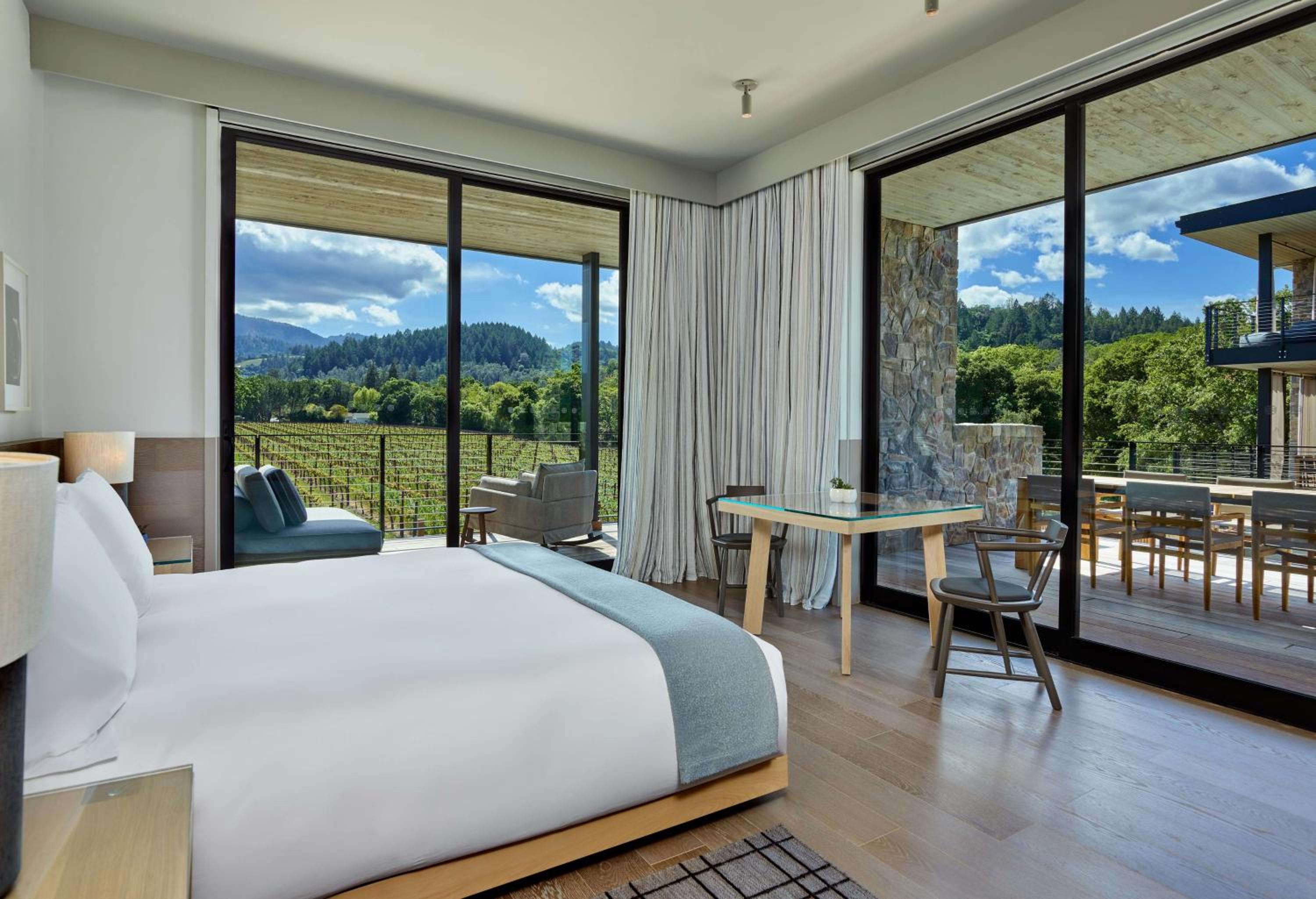 King Room with Vineyard View, Pool View and Balcony