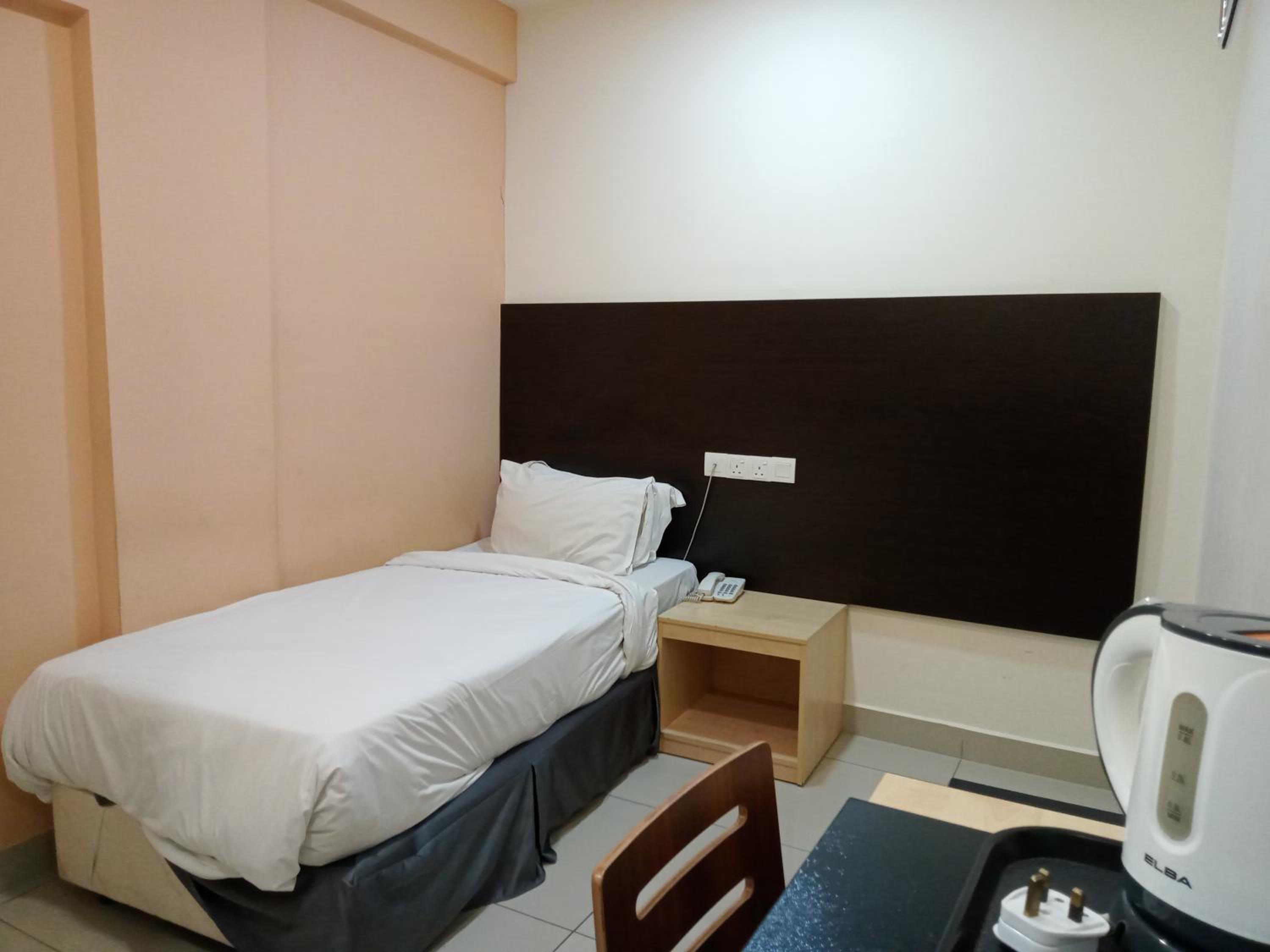 Single Room photo 2