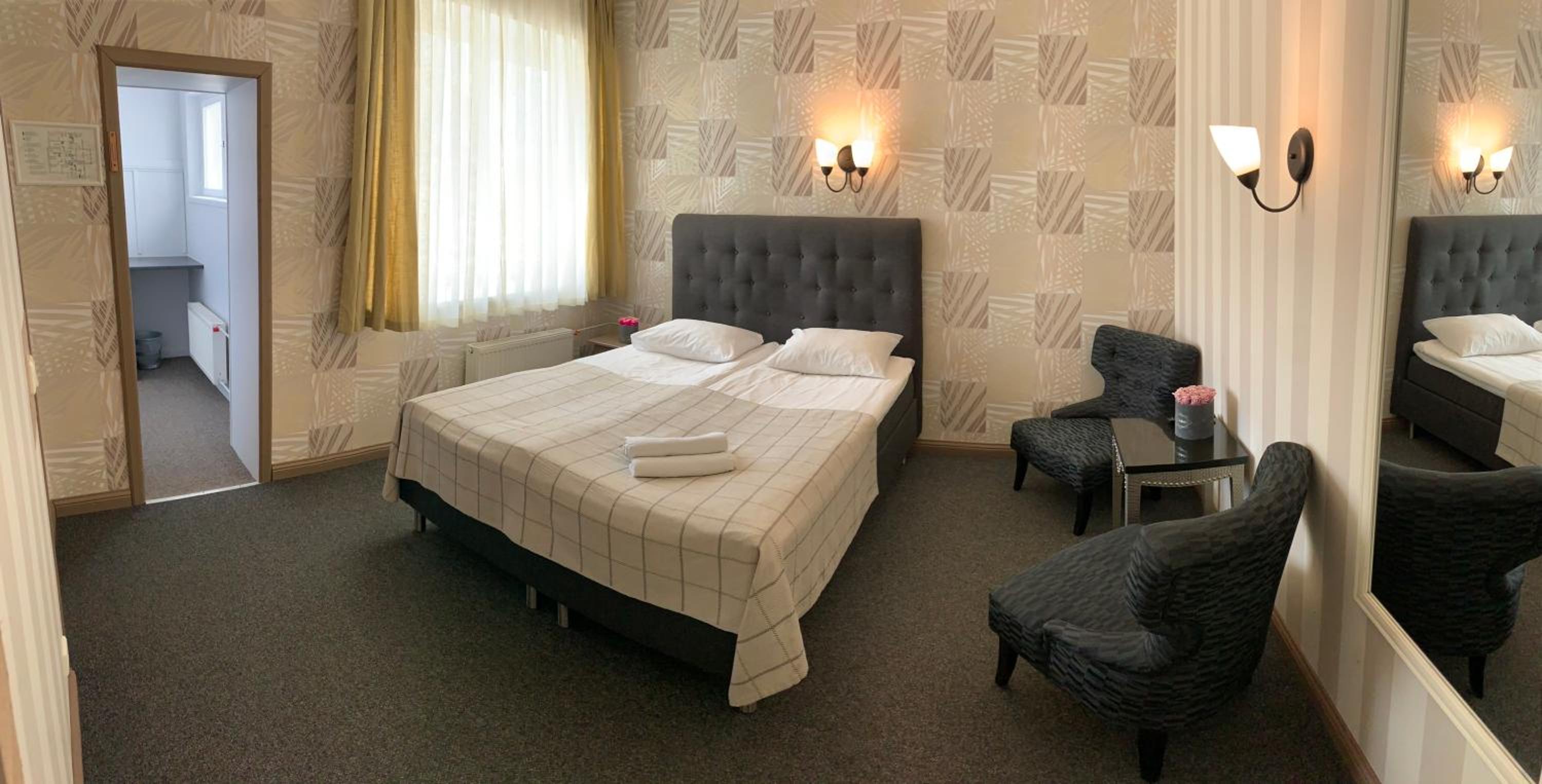 Double Room - Photo 19