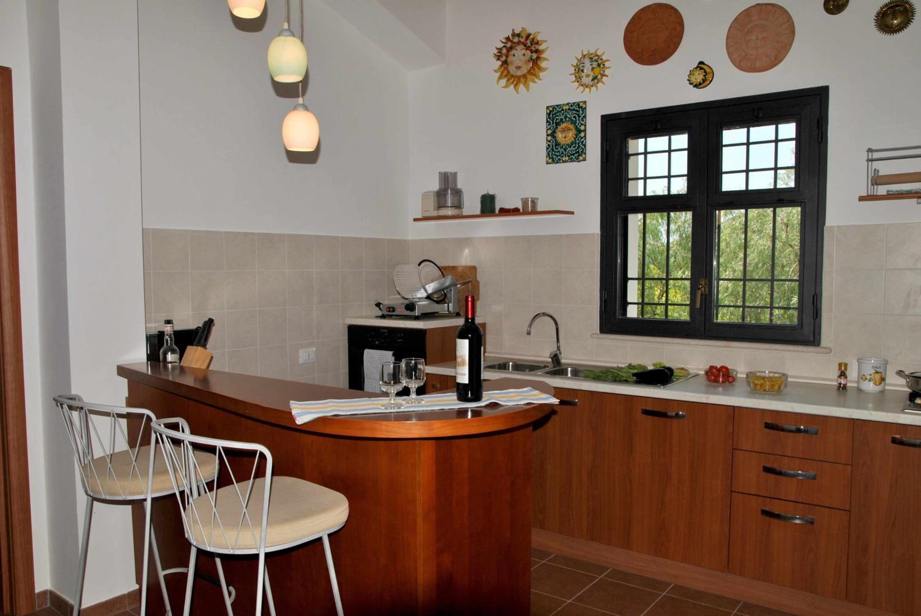 Two-Bedroom House - Photo 14
