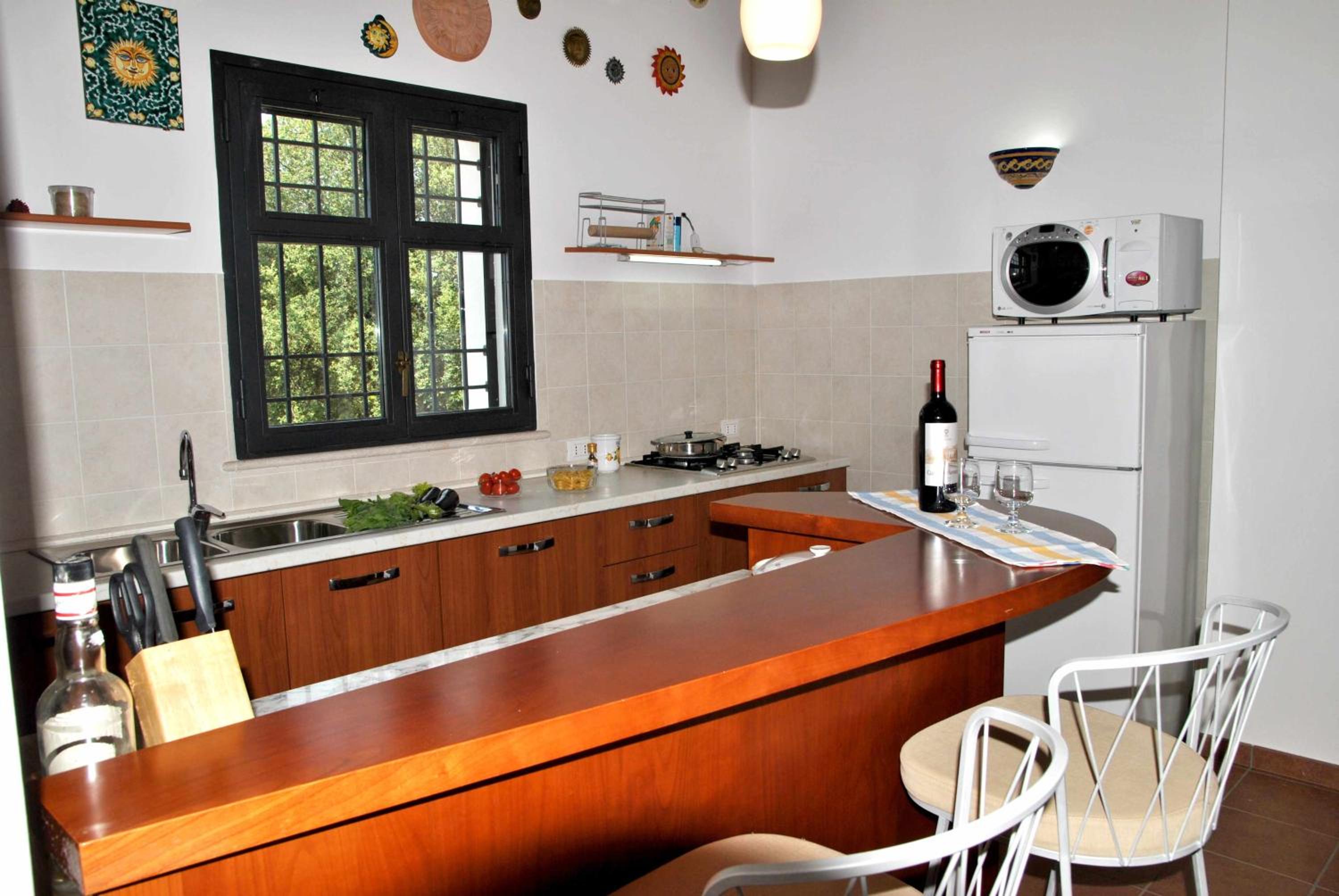 Two-Bedroom House - Photo 16