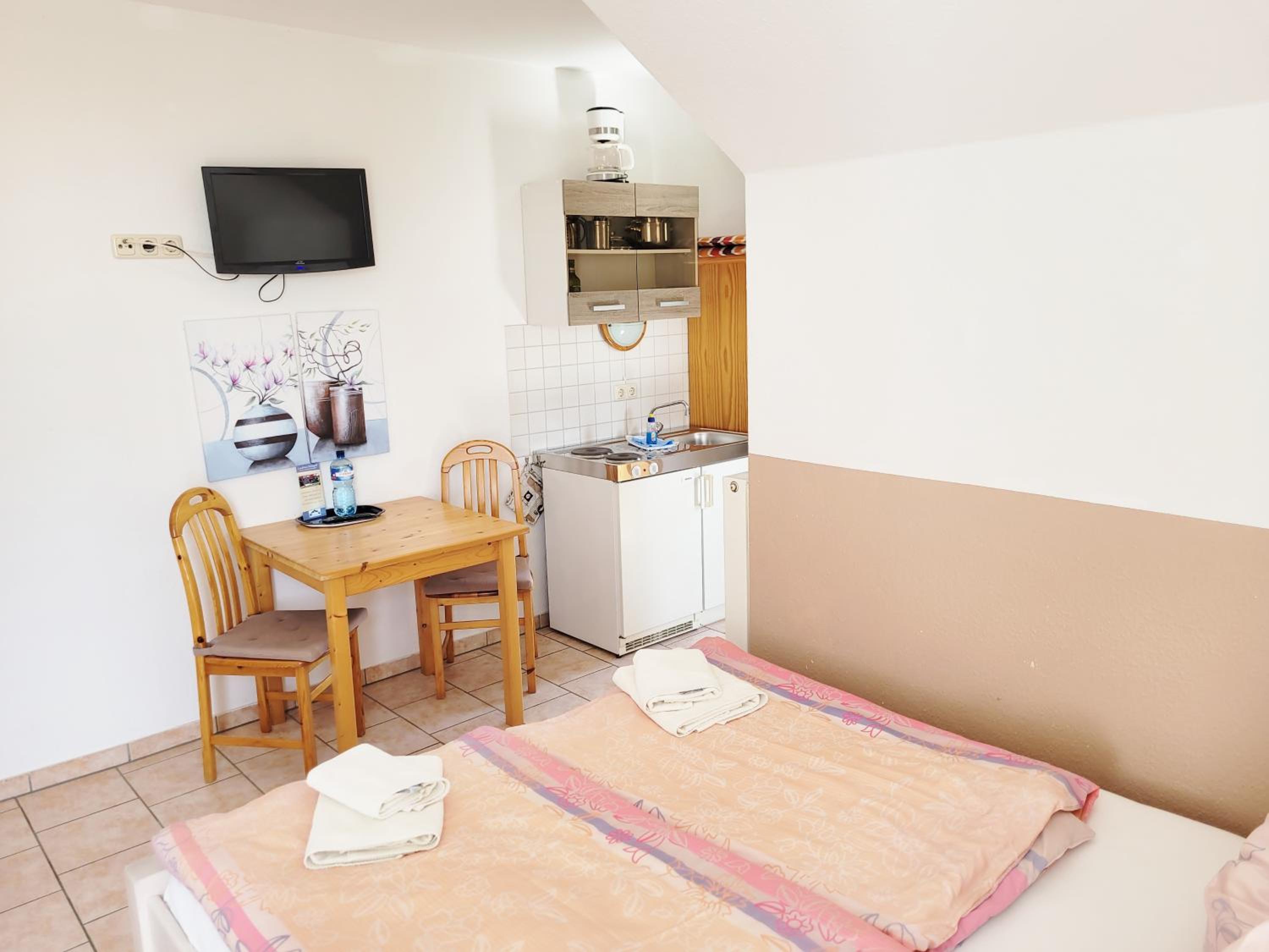 Double Room - Photo 5